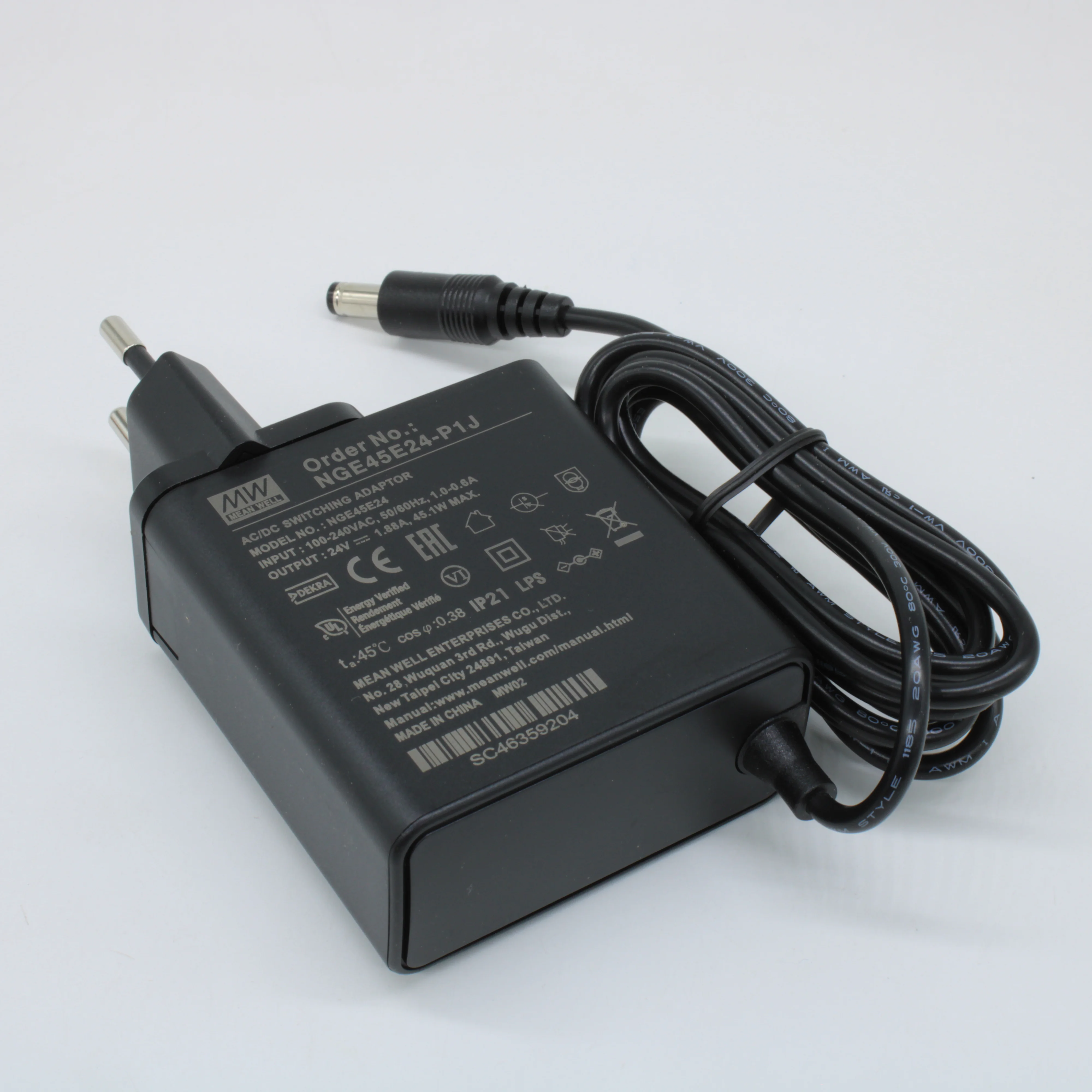NGE45E24-P1J - AC-DC, 45.1Вт, сетевой адаптер, выход 24В/1.88А, вход 80...264В AC, 47...63 Гц, изоляция 4000B DC, 2xMOPP, 62x30*x65мм, -30...+70C, евровилка, выходной разъем 11мм, диам. 5.5х2.1мм
