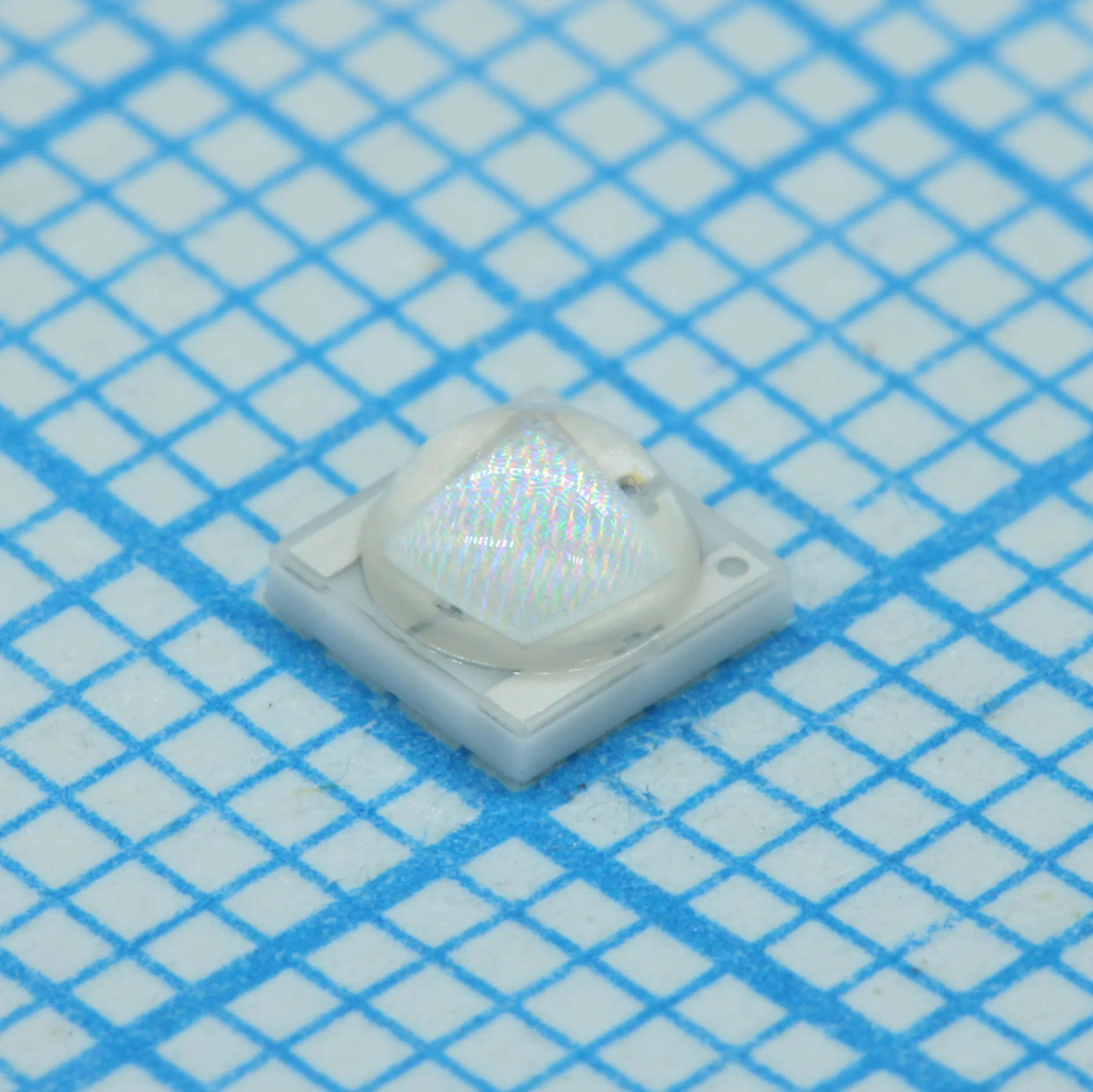 HL-C3535K9B3GA-ZW-FC - Светодиод smd 3,45x3,45x2,15мм/ синий/452нм/ 40Лм (1450мВт) при 700мА/ 3Вт/ 3.2В/ Ifmax=1500мА/ 130°