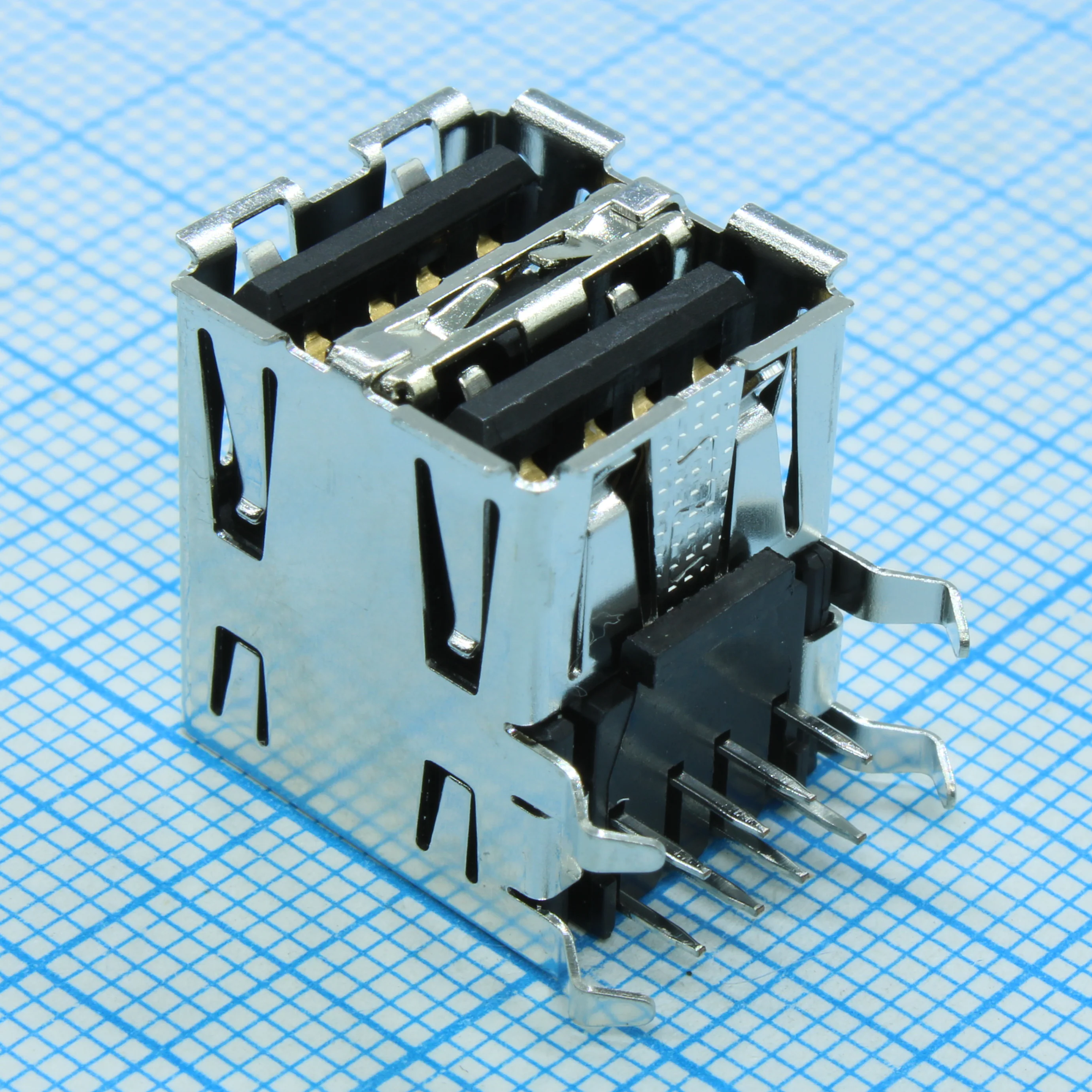 1903815-1 - USB-коннектор STD 2.0 USB A 4P угловой 2 ряда