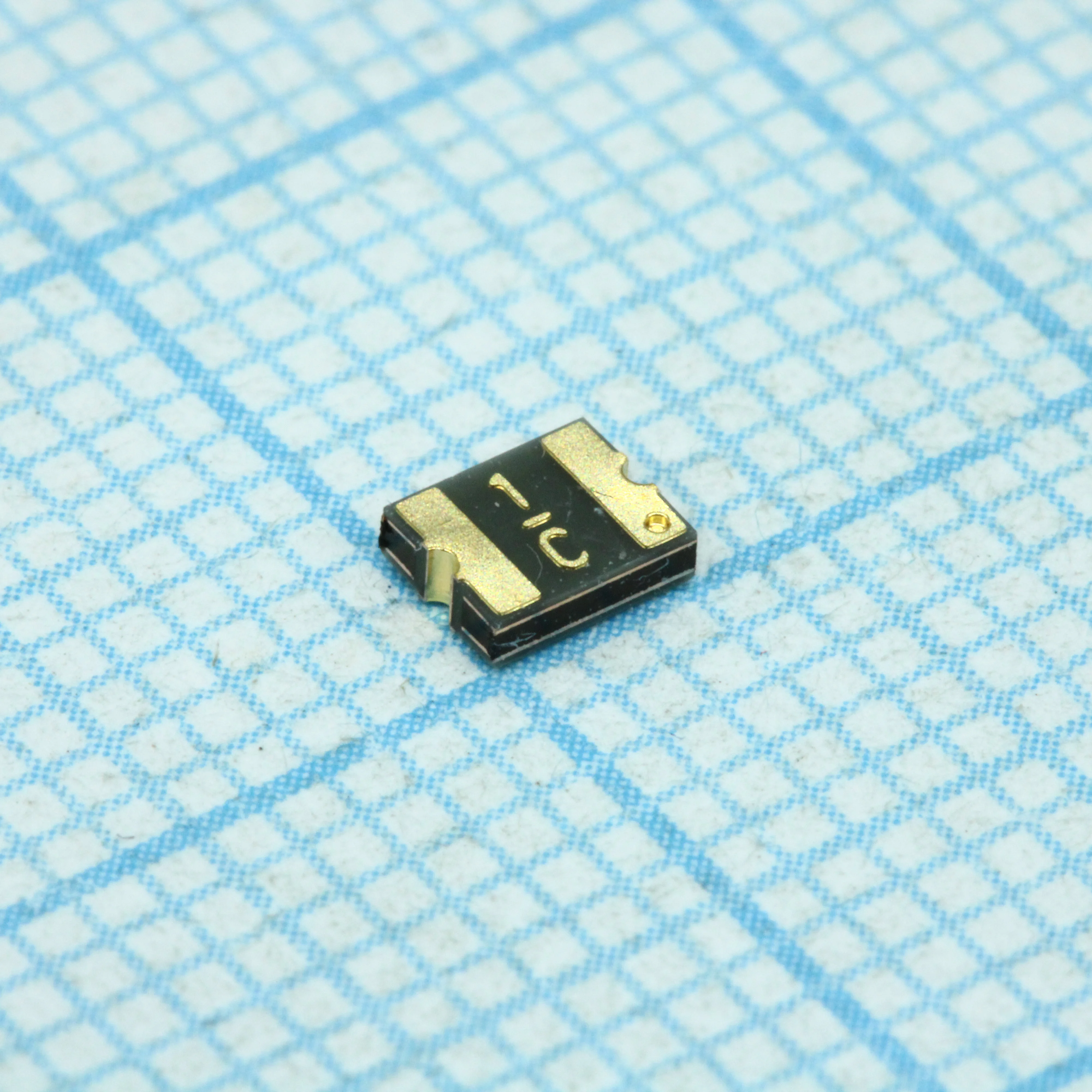MF-USMF010-2 - Самовосстанавливающийся предохранитель PTC 0.1A(hold) 0.3A(trip) 30V 10A 0.6W 0.02s 0.8Ohm SMD Solder Pad 1210 T/R