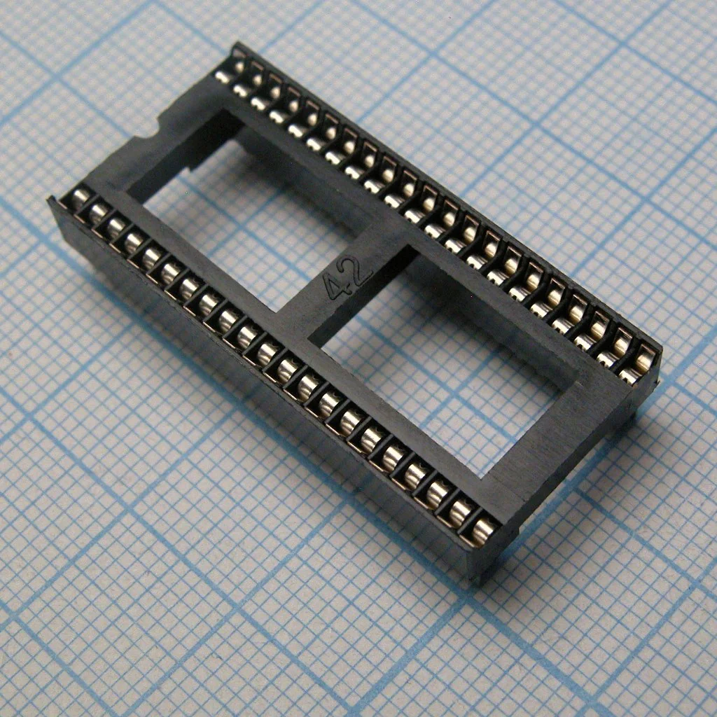 ICSS-42 (1.78mm) - Панелька под микросхему DIP 42