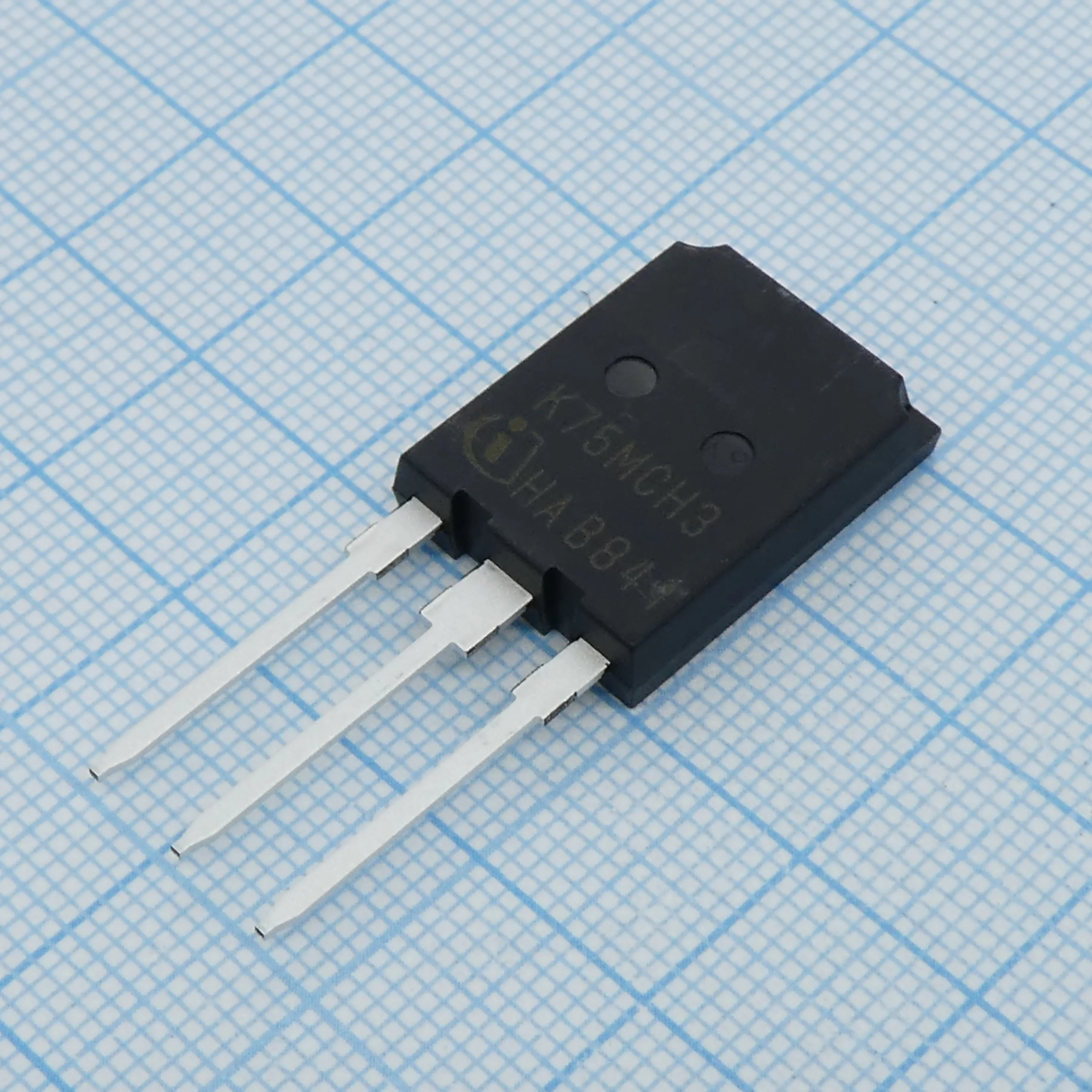 IKQ75N120CH3XKSA1 - Биполярный транзистор с изолированным затвором 1.2кВ, 150А, 938Вт, TO-247