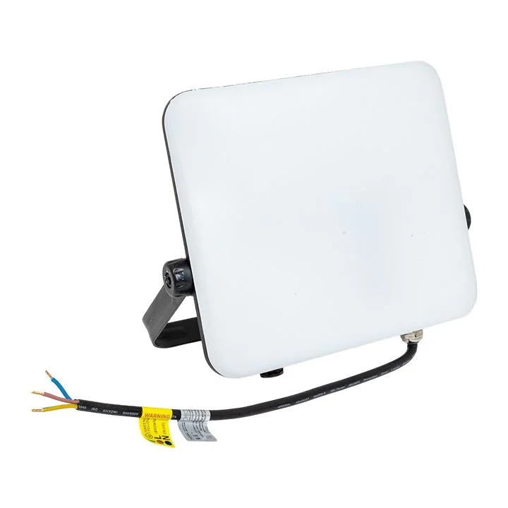 Прожектор светодиодный СДО-4005 100Вт 4000К IP65 с равномерной засветкой LUMA EKF FLL-4005-100-4000