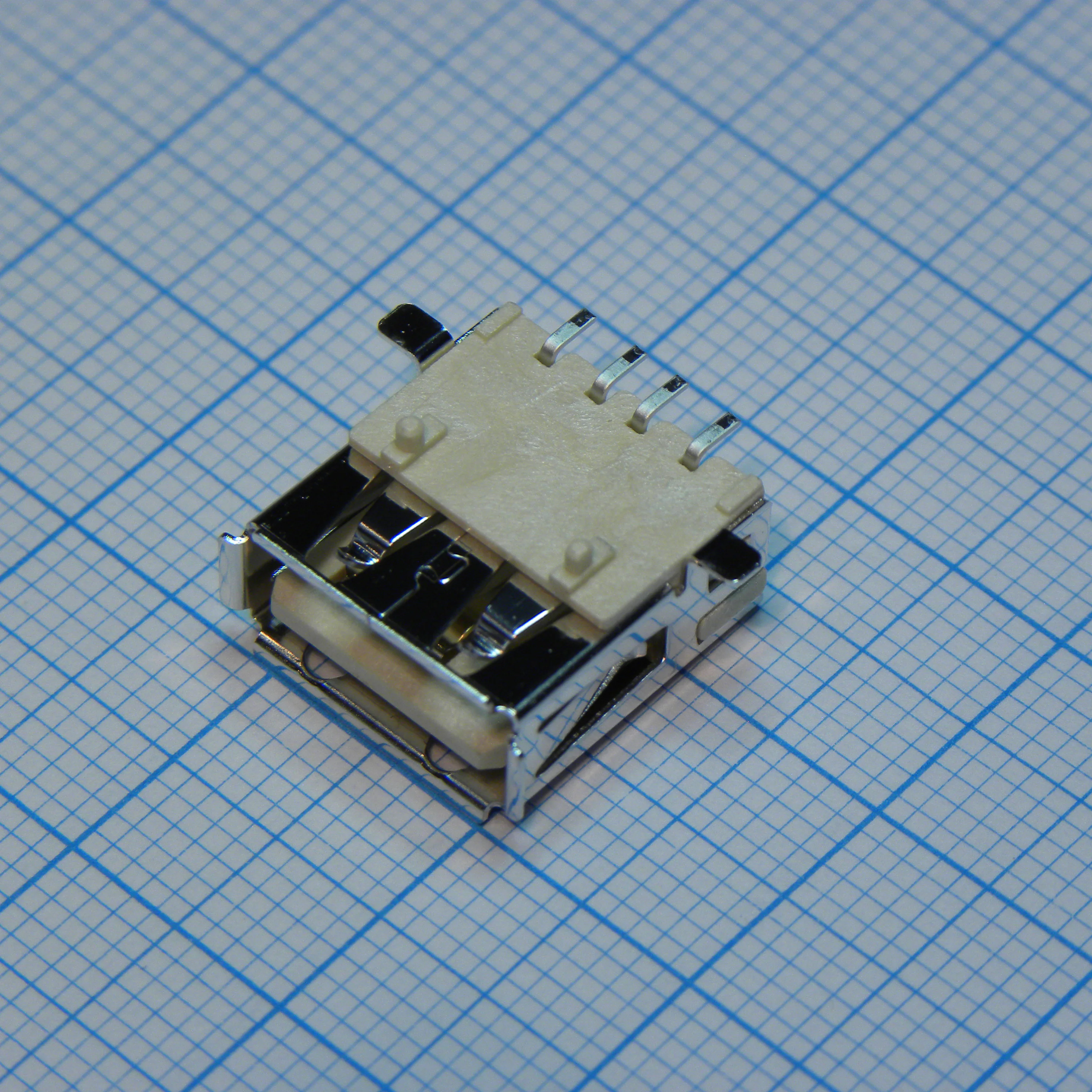 292303-9 - Разъем USB тип A, USB 2.0, розетка, 4 вывода, поверхностный монтаж, прямой угол