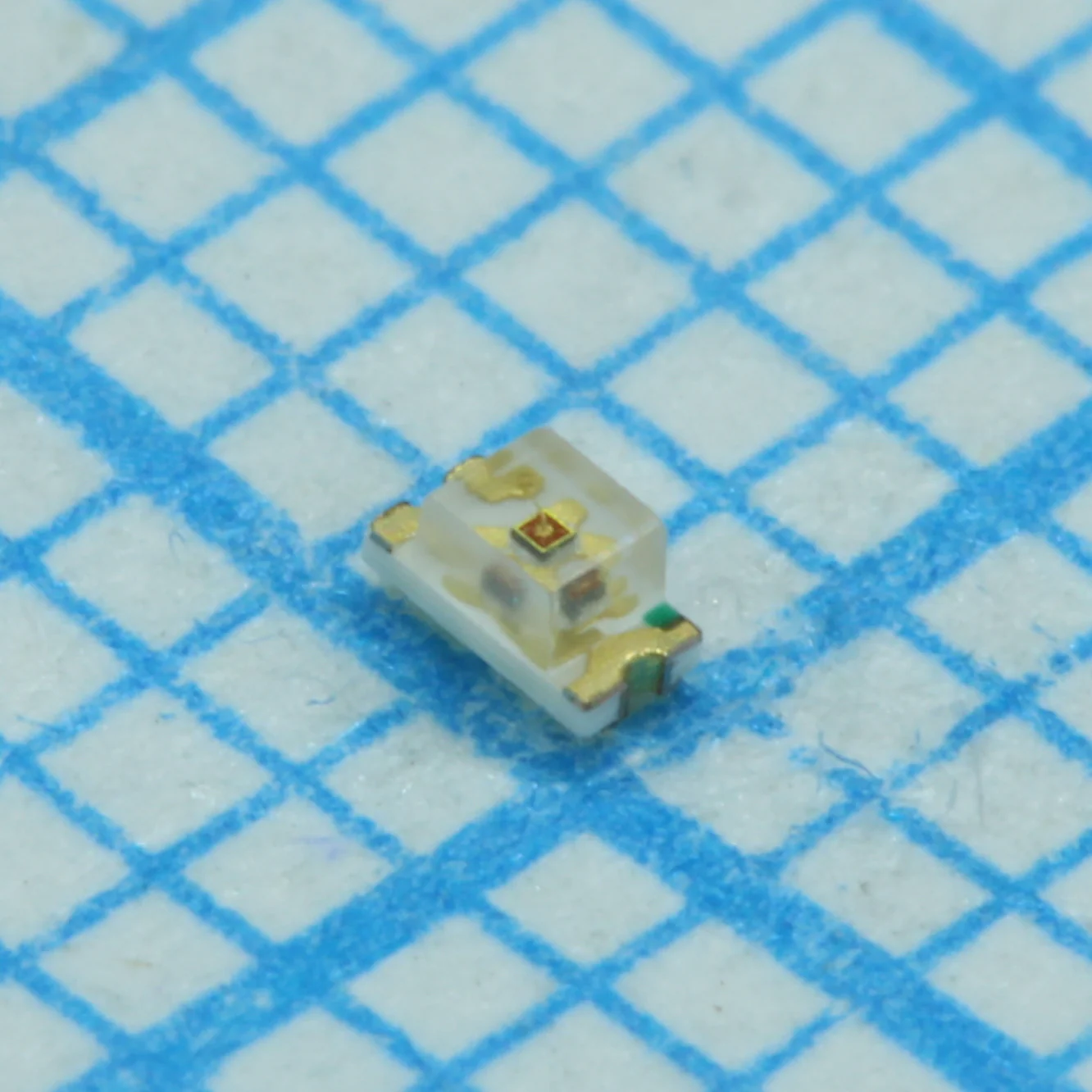 FYLS-0603PURC - Светодиод SMD 0603 красный ультра 225-450мКд 130° 632нм высота 0.8мм