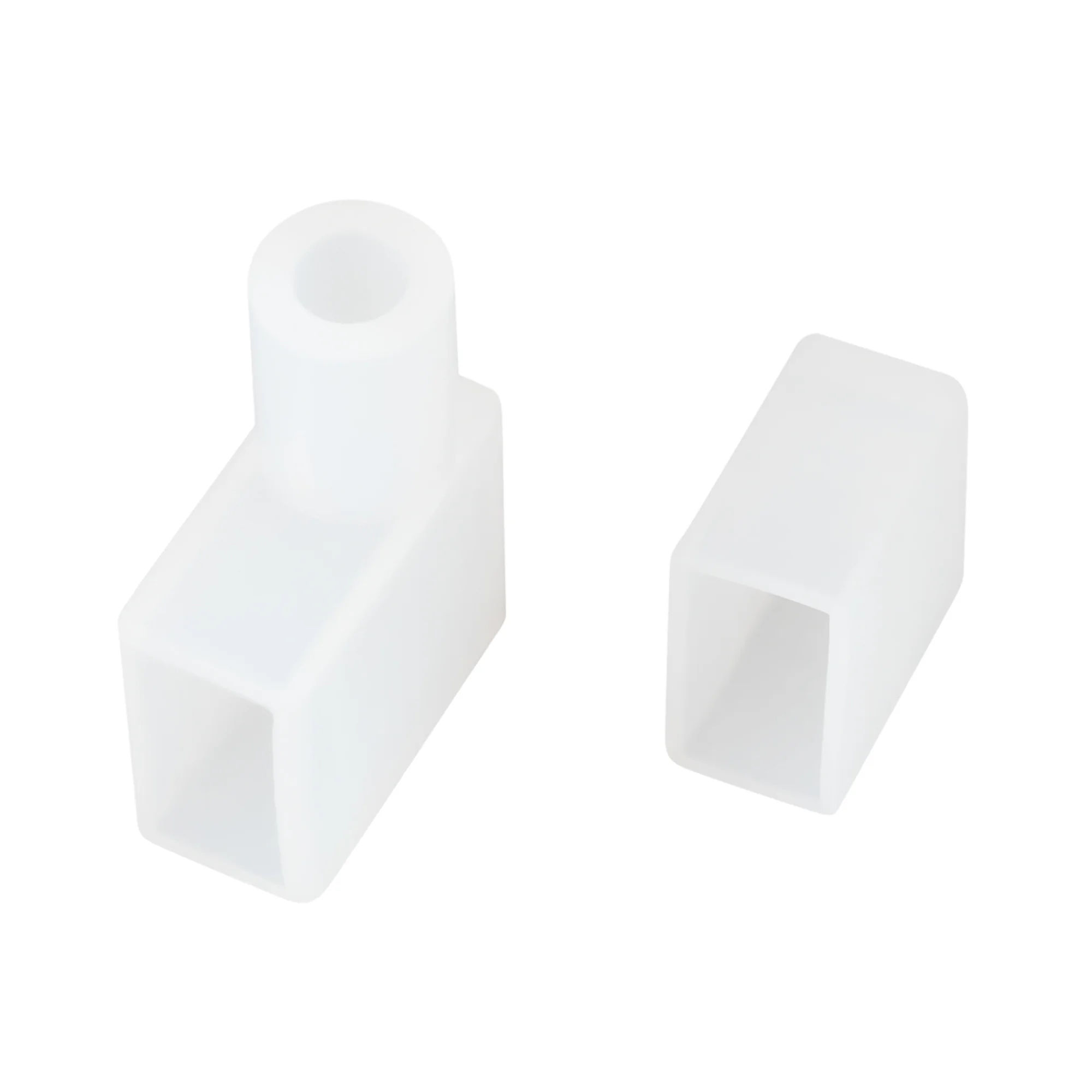 Заглушка MOONLIGHT-CAP-06x12mm-BOTTOM-S-SET 041060 - Комплект силиконовых заглушек для гибкого неона MOONLIGHT, сечение 12х6 мм. В комплекте заглушка с выводом под кабель питания (вверх/вниз относительно линии сечения ленты) и глухая заглушка. Использоват