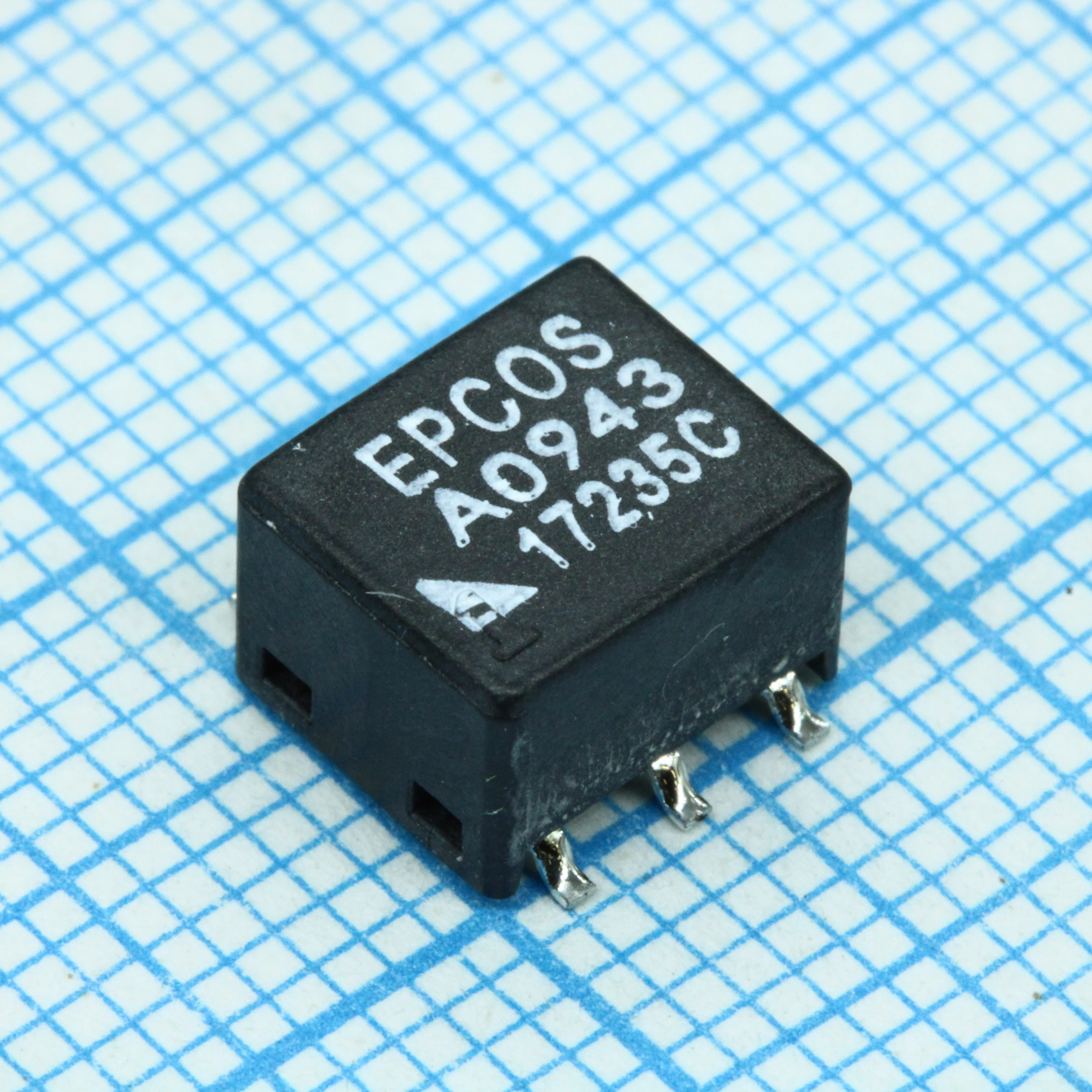 B82805A0943A250 - Трансформатор  94 мкГн  E6.3