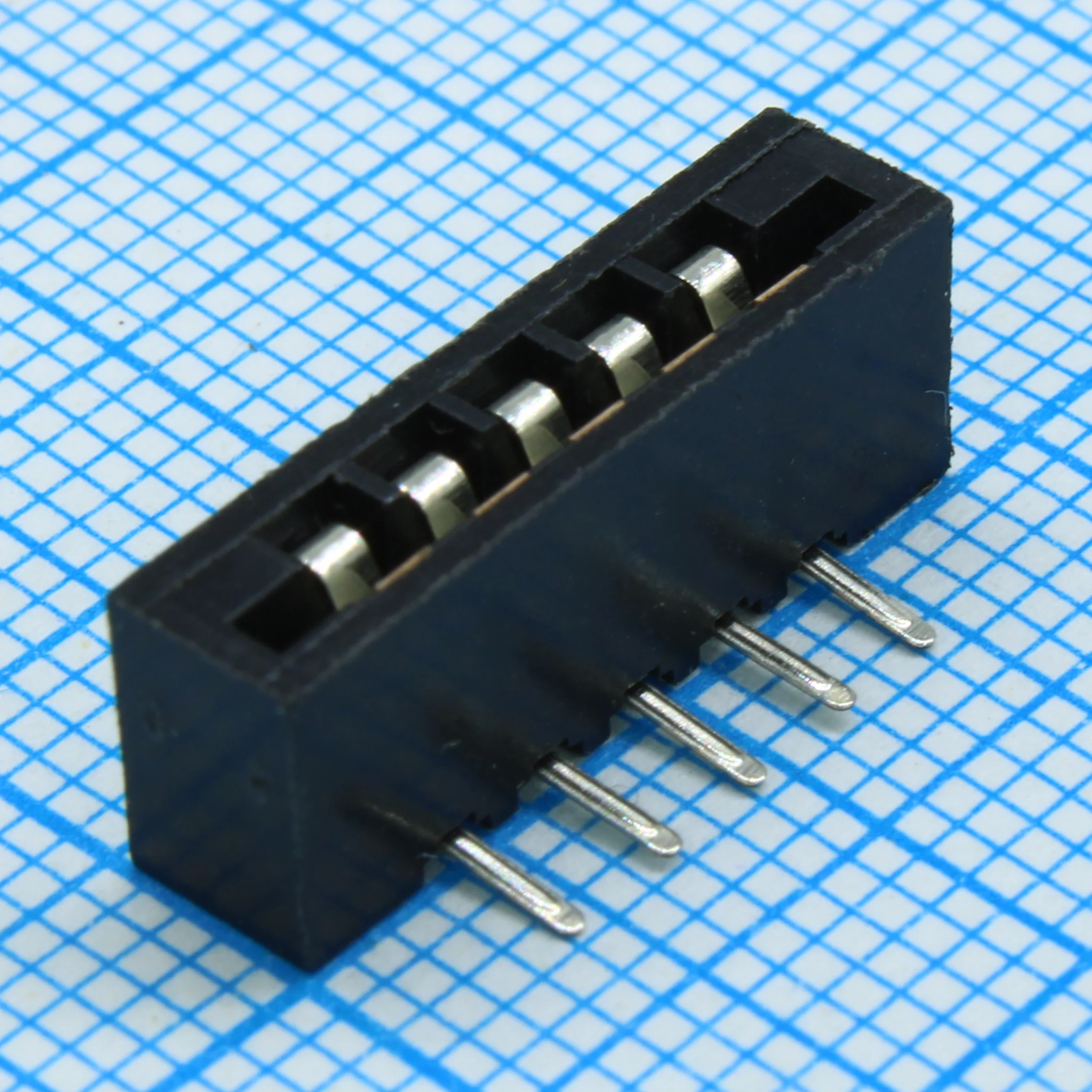 DS1020-05RT1D - FPC разъем для шлейфа на плату угловой 5pin, шаг 2.54мм