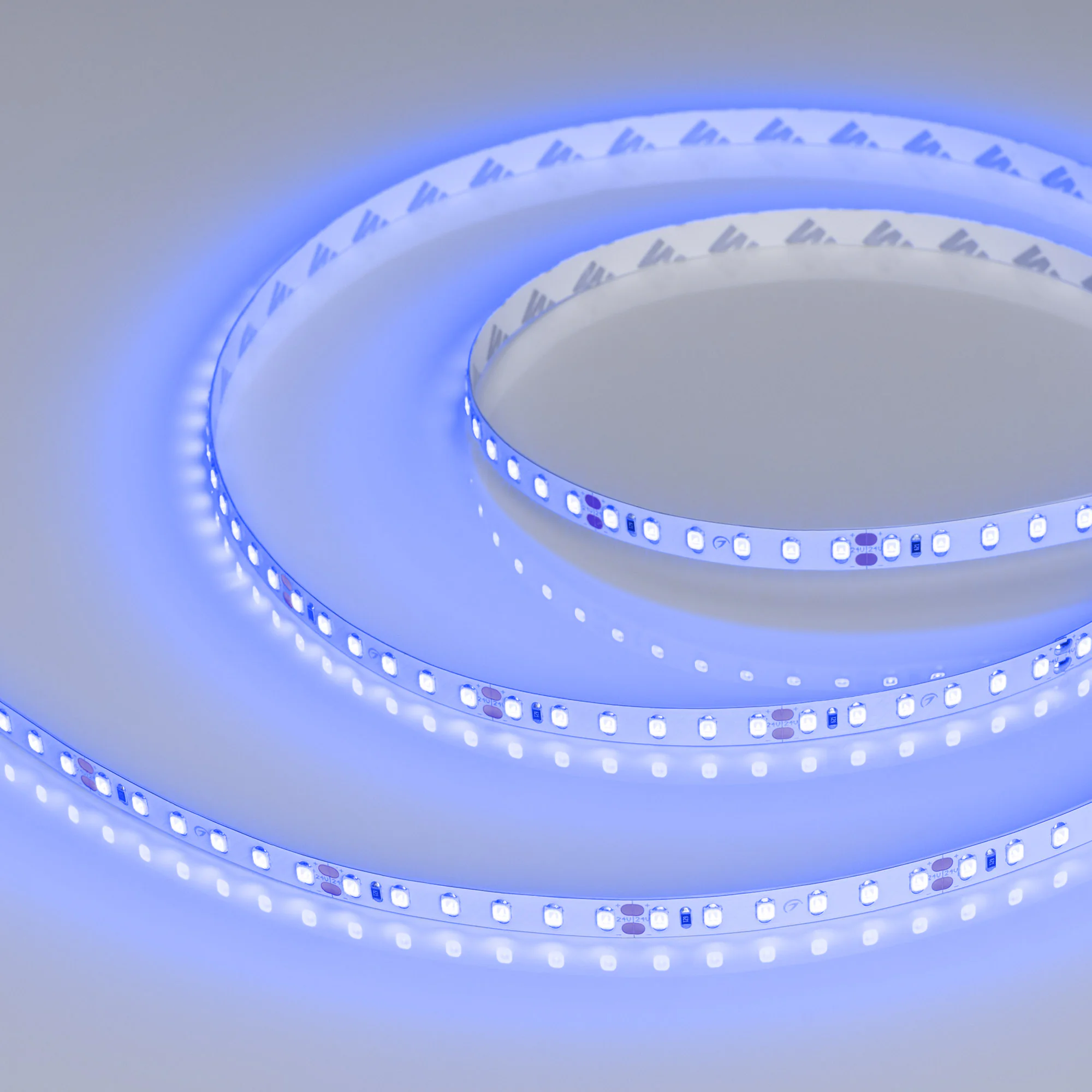 Лента RT-A120-8mm 24V Blue (9.6 W/m, IP20, 2835, 5m) 008783(3) - Светодиодная лента RT-A120, открытая. Светодиоды 3528, 120 шт/м (600 шт на 5 м), белая плата, ширина 8 мм, скотч 3M. Цвет СИНИЙ 470 nm, угол 120°. Питание 24V, мощность 9.6 Вт/м (48 Вт на 5 
