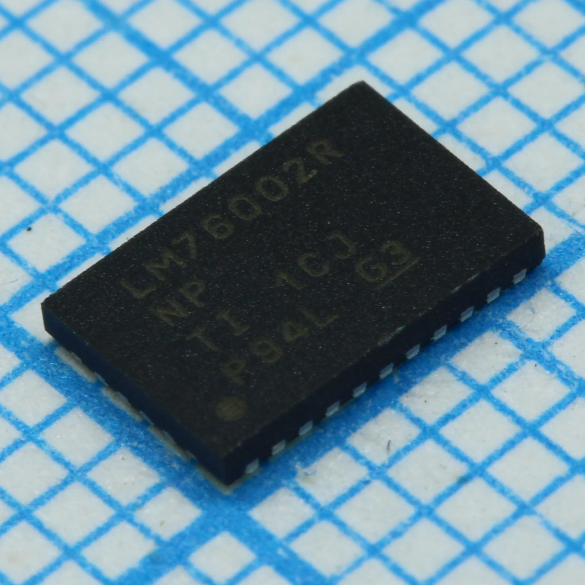LM76002RNPR - Преобразователь импульсный синхронный понижающий 3.5В...60В 2,5А -40°С...+125°С 30-WQFN