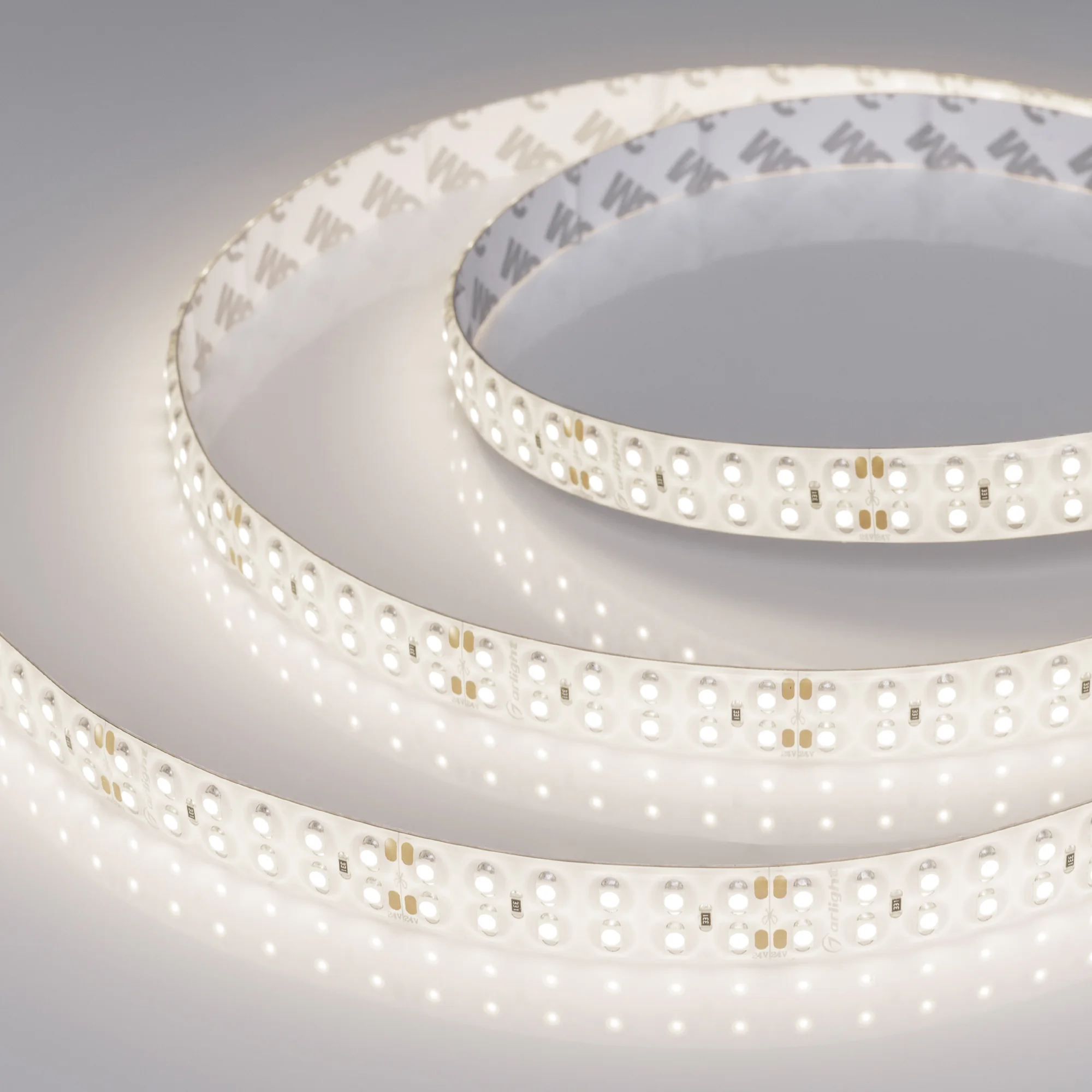 Лента герметичная RTW-SE-A240-15mm 24V Day4000 (19.2 W/m, IP65, 2835, 5m) 014723(2) - Светодиодная лента RTW-SE-A240, герметичная IP65 (SE-силиконовый верхний слой). Светодиоды 2835, 240 шт/м (1200 шт на 5 м), белая плата, ширина 15 мм, скотч 3M. Цвет ДНЕ