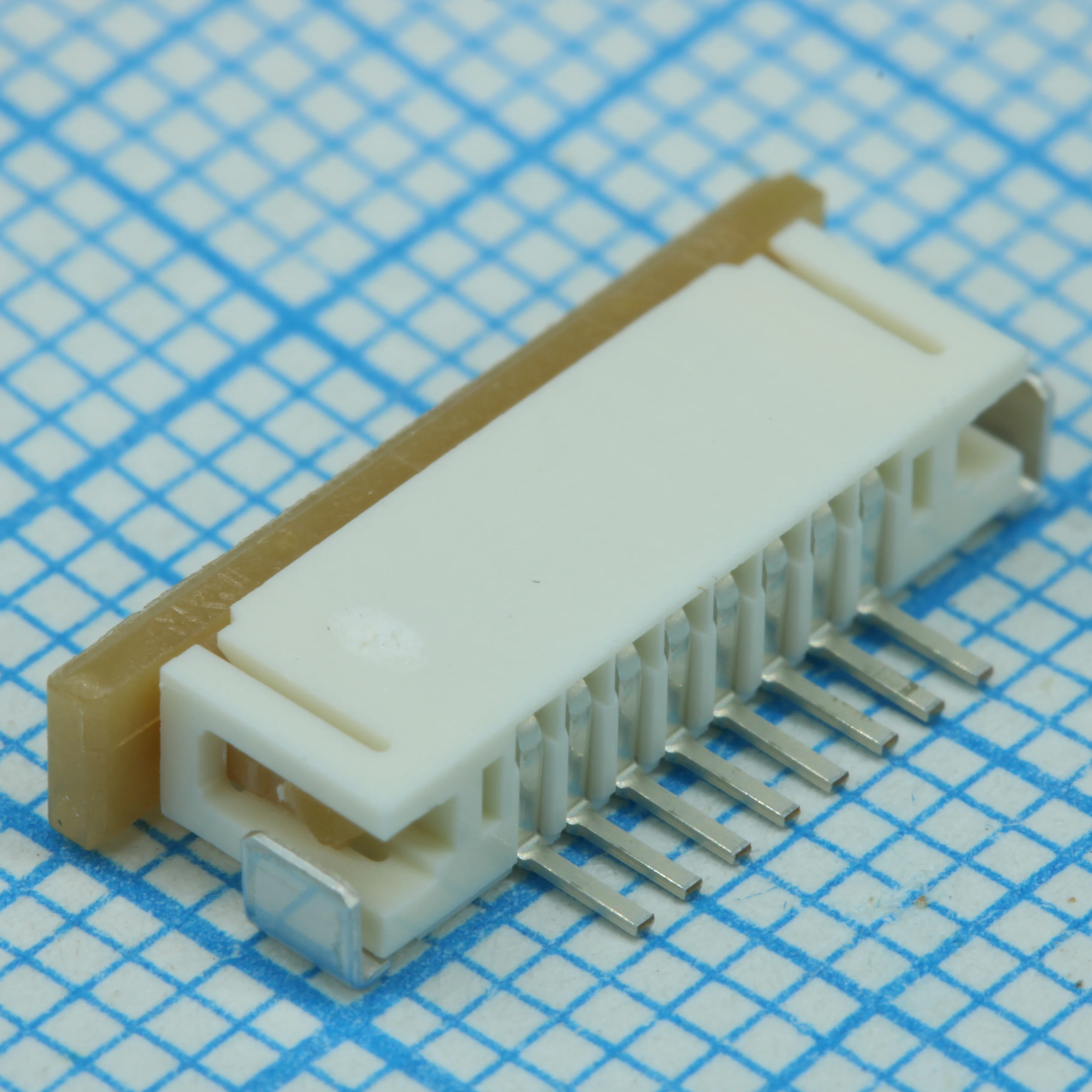 522710879 - Соединитель FFC/FPC 8 контактов шаг 1мм угловой SMD серия Easy-On™ лента на катушке
