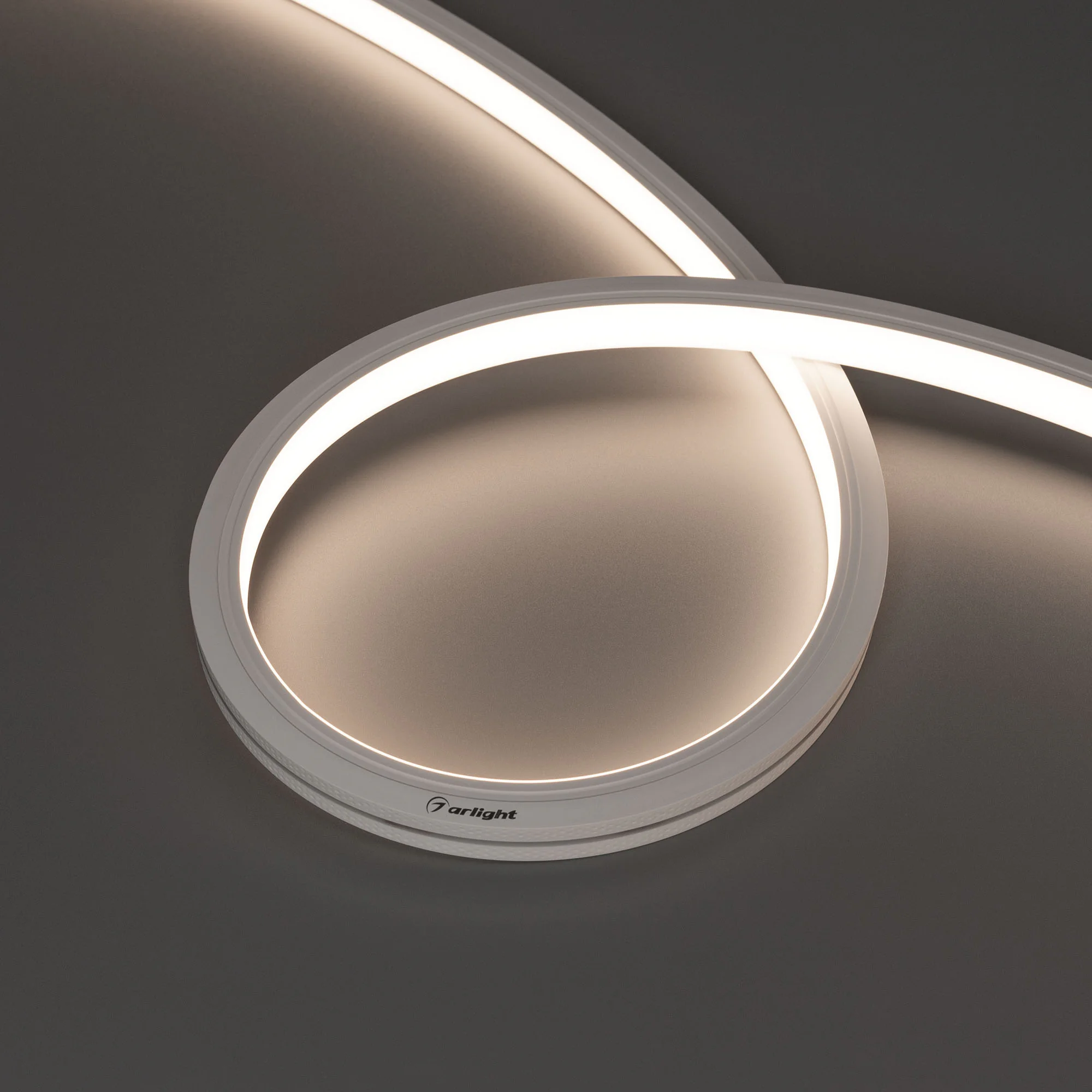 Лента герметичная MOONLIGHT-TOP-A140-13x12mm 24V Day4000 (9.6 W/m, IP67, 5m, wire x2) 041475 - Гибкая герметичная лента (неон серии MOONLIGHT), сечение 13х12 мм. Светодиоды SMD 2835 140 шт/м. Цвет свечения ДНЕВНОЙ (4000 К), индекс цветопередачи CRI>90, св
