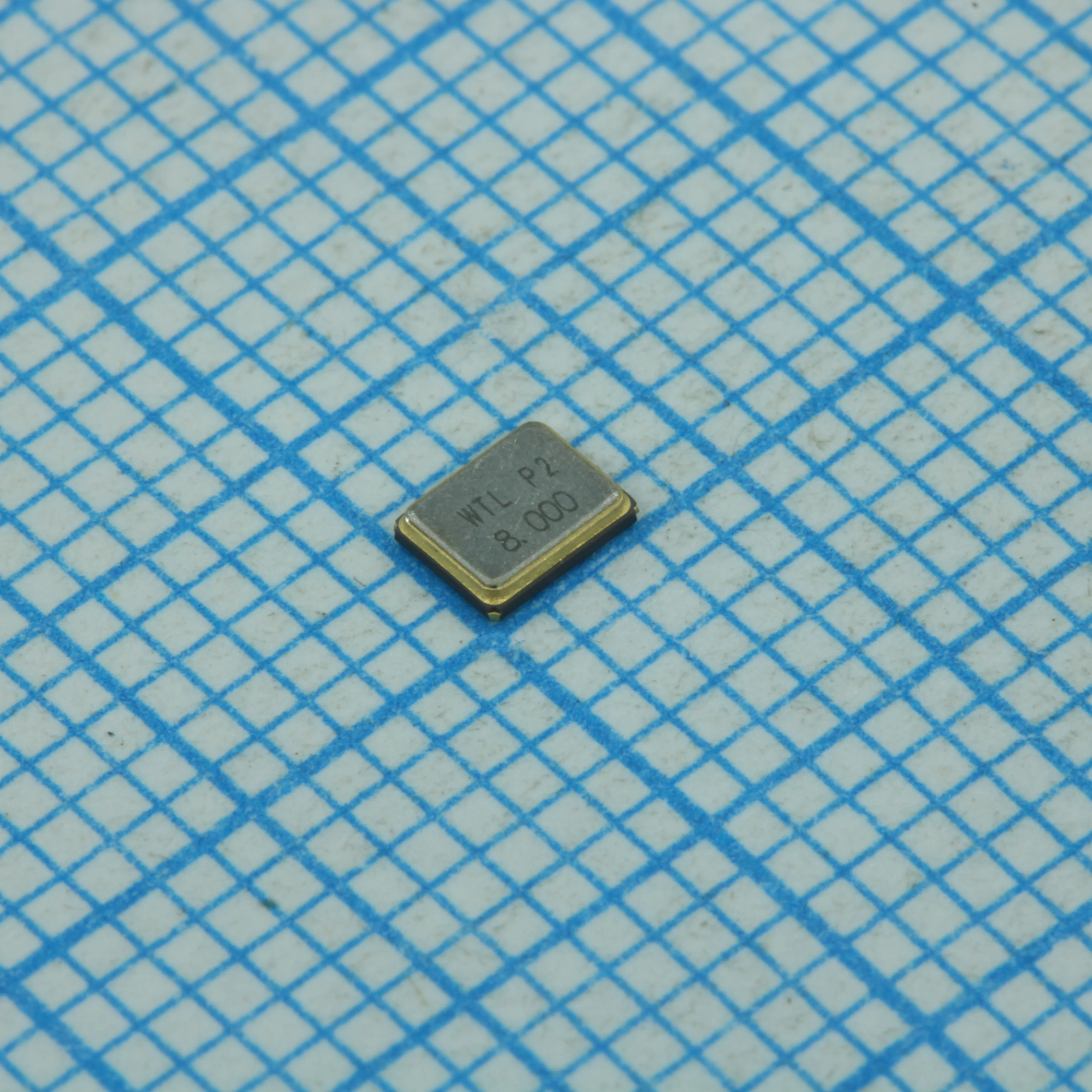 WTL3M85421FO - Резонатор кварцевый 8МГц, 10PPM при 25°C, 20PPM при -40°С+85°C, 400Ом, 12пФ