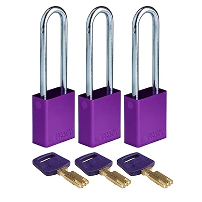 gws150300 - Замки SafeKey алюминиевые со стальной дужкой, высота дужки – 76 мм, диаметр дужки – 6.4 мм, алюминиевый корпус, размеры корпуса – 46х38х19 мм, система "Одинаковые ключи", цвет – фиолетовый, 3 шт/упак