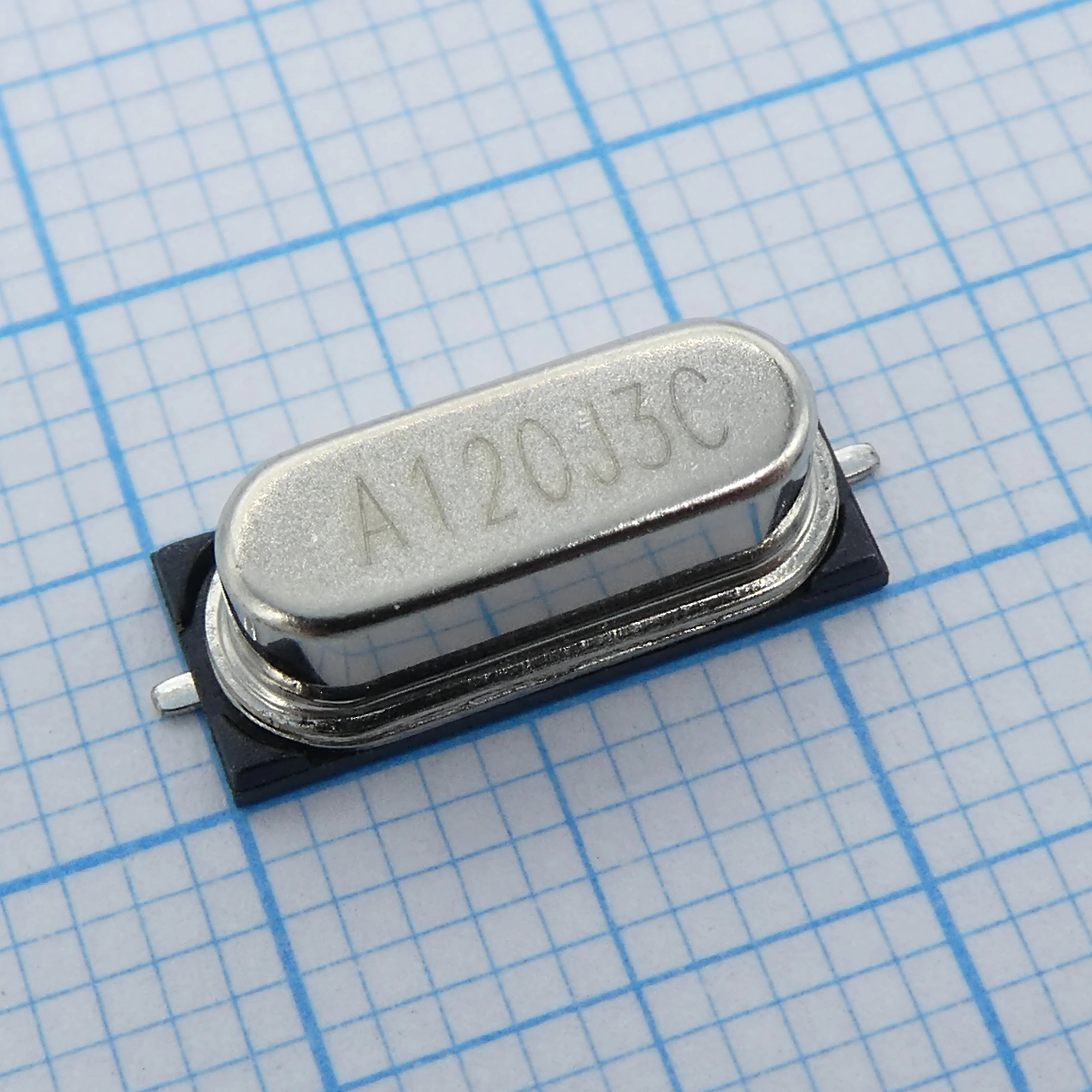 ABLS-12.000MHZ-B4-T - Резонатор кварцевый 12МГц 18пФ, 30ppm/25°C, 50ppm -20°С...+70°С HC49/U для поверхностного монтажа лента на катушке