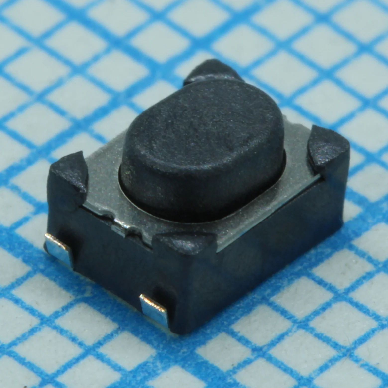 PTS810SJM250SMTRLFS - Кнопка тактильная 4.6Х3.2Х2.5мм 0.05A 16В 1.57H 150000циклов SMD монтаж лента на катушке