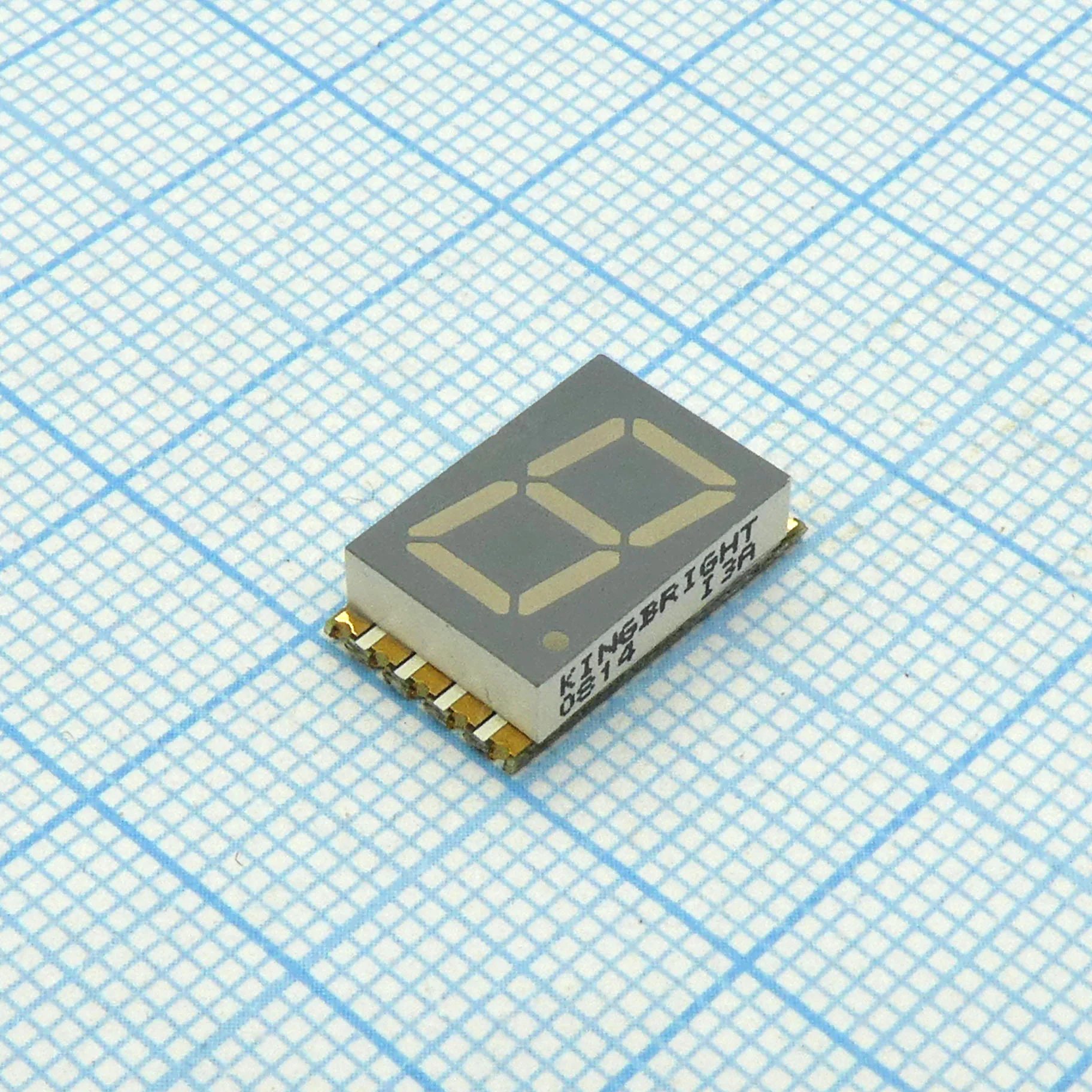 KCSA04-105 - 1 разрядный сегментный дисплей smd 10,16мм/красный/630нм/14-27мкд/ОА