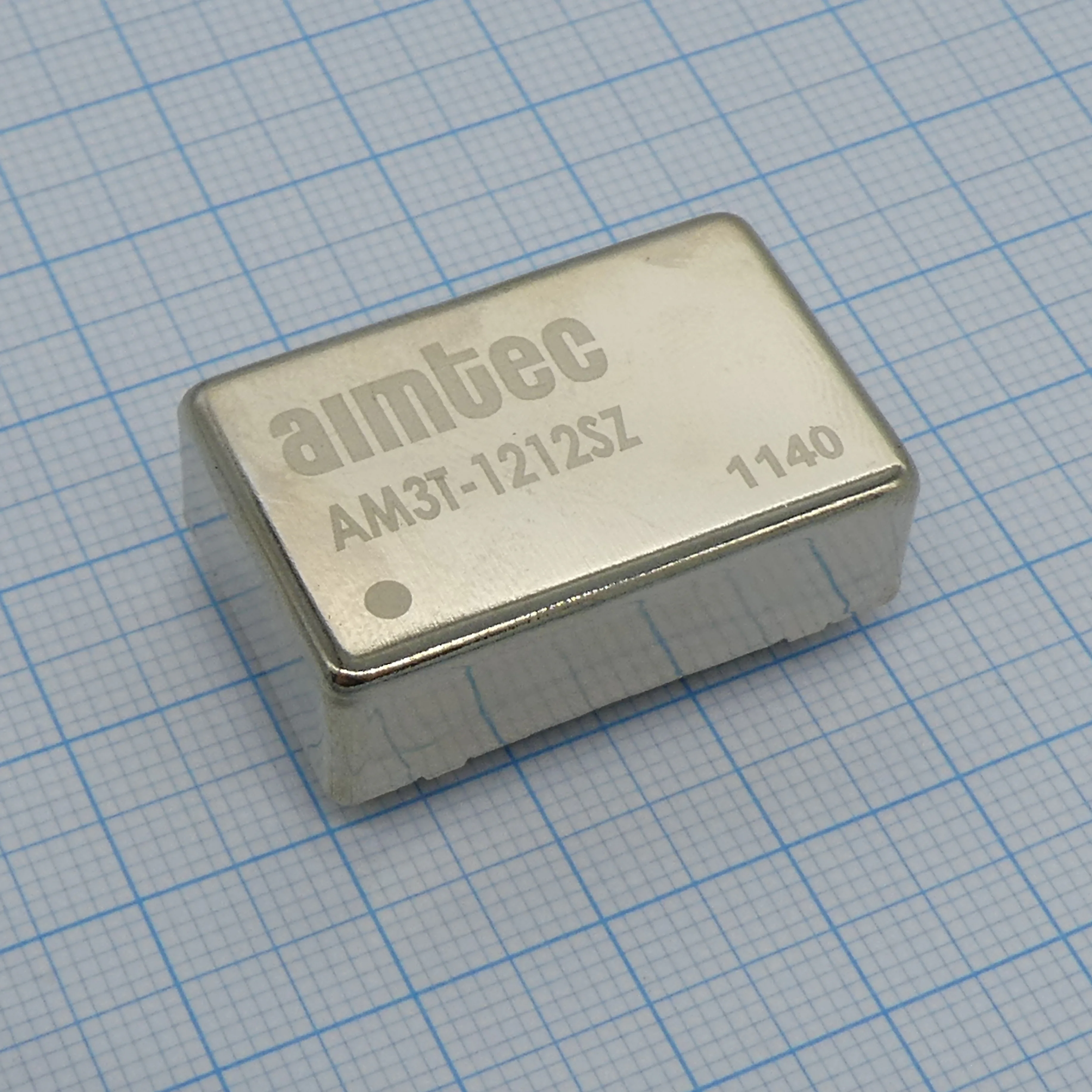 AM3TW-2409SZ - DC/DC, 3Вт, вход 9…36В, выход 9В/0.333А, изоляция 1500В DC, КПД 80%, максимальная емкостная нагрузка не более 100мкФ, DIP24, 31.75x20.32x10.16мм, -40…85°C, металл