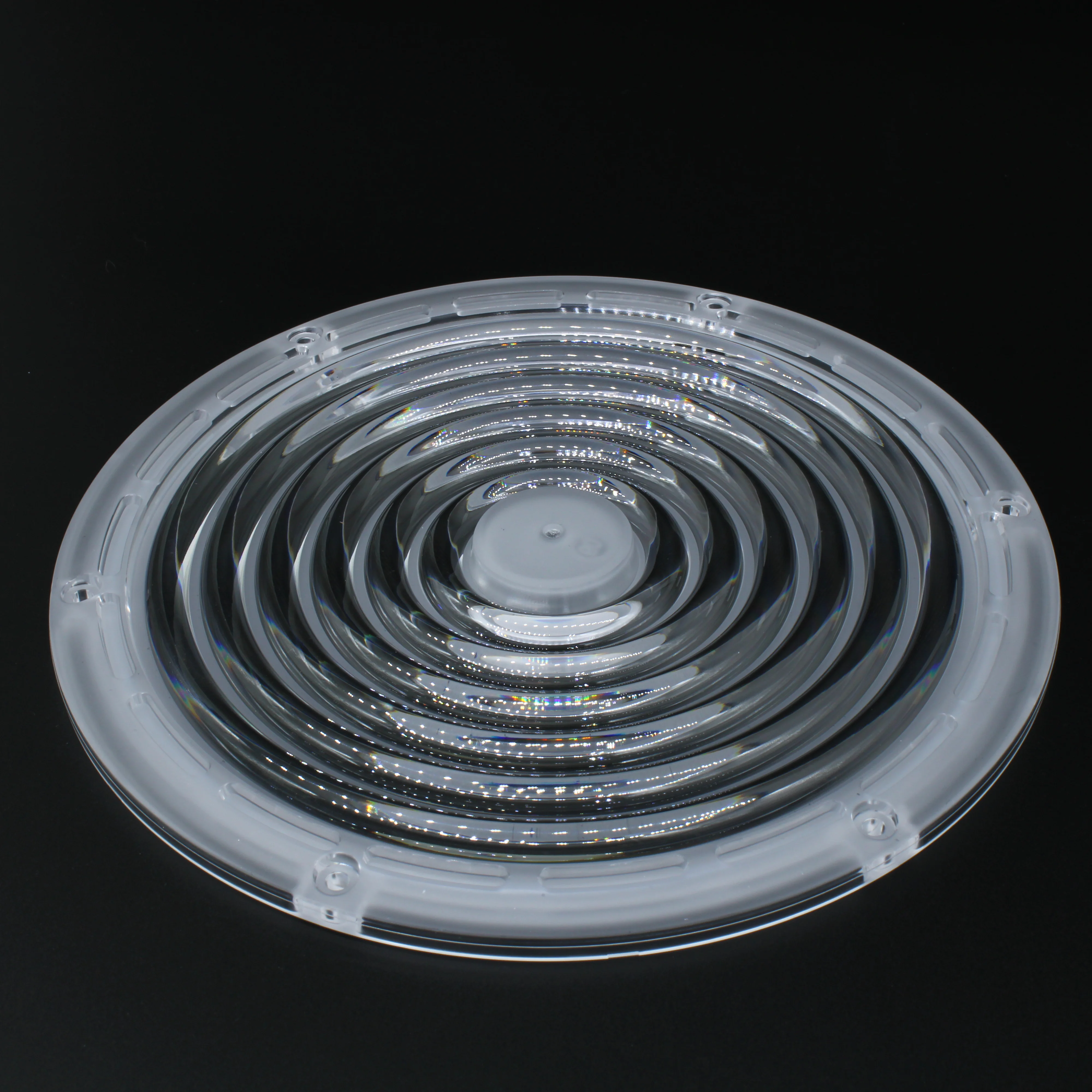 UFO184D60G-100W-B26 - Круглая групповая линза под светодиоды 2835, 3030  D=184mm H=10.3mm,  эфф=88%   60°, PC-1250Z