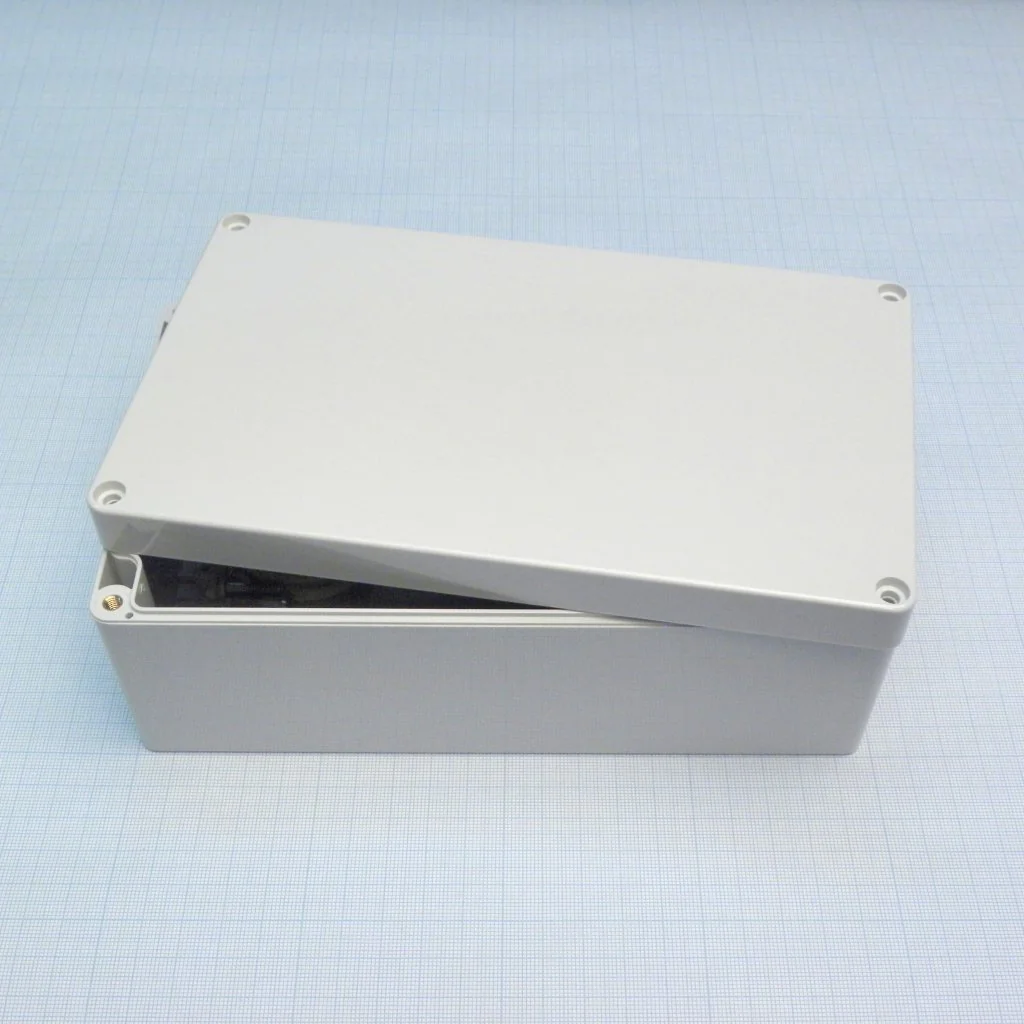 G269 - Герметичный корпус из поликарбоната, IP65, светло-серый