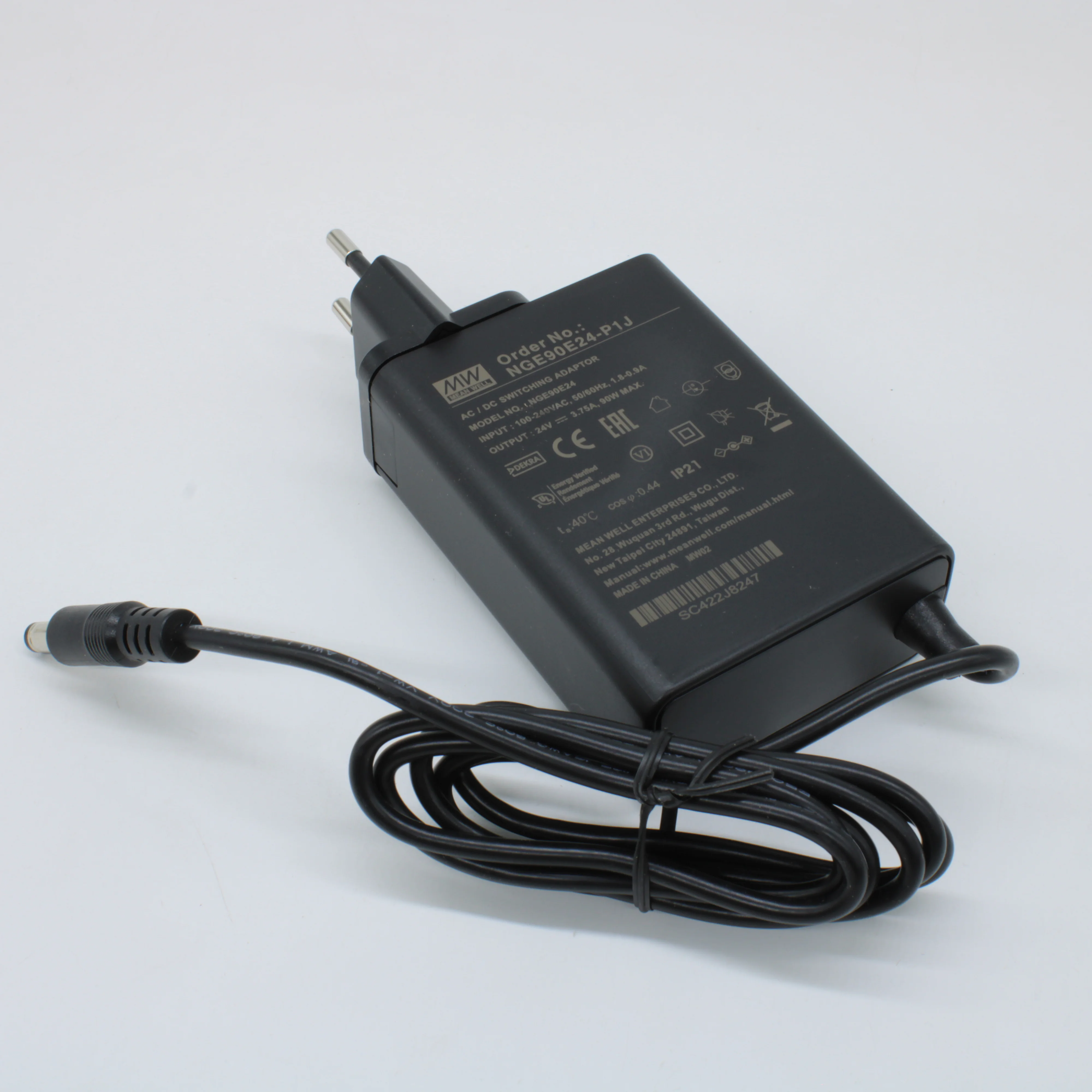 NGE90E24-P1J - AC-DC, 90Вт, сетевой адаптер, выход 24В/3.75А, вход 80...264В AC, 47...63 Гц, изоляция 4000B DC, 2xMOPP, 62x30*x85.5мм, -30...+70C, евровилка, выходной разъем 11мм, диам. 5.5х2.1мм