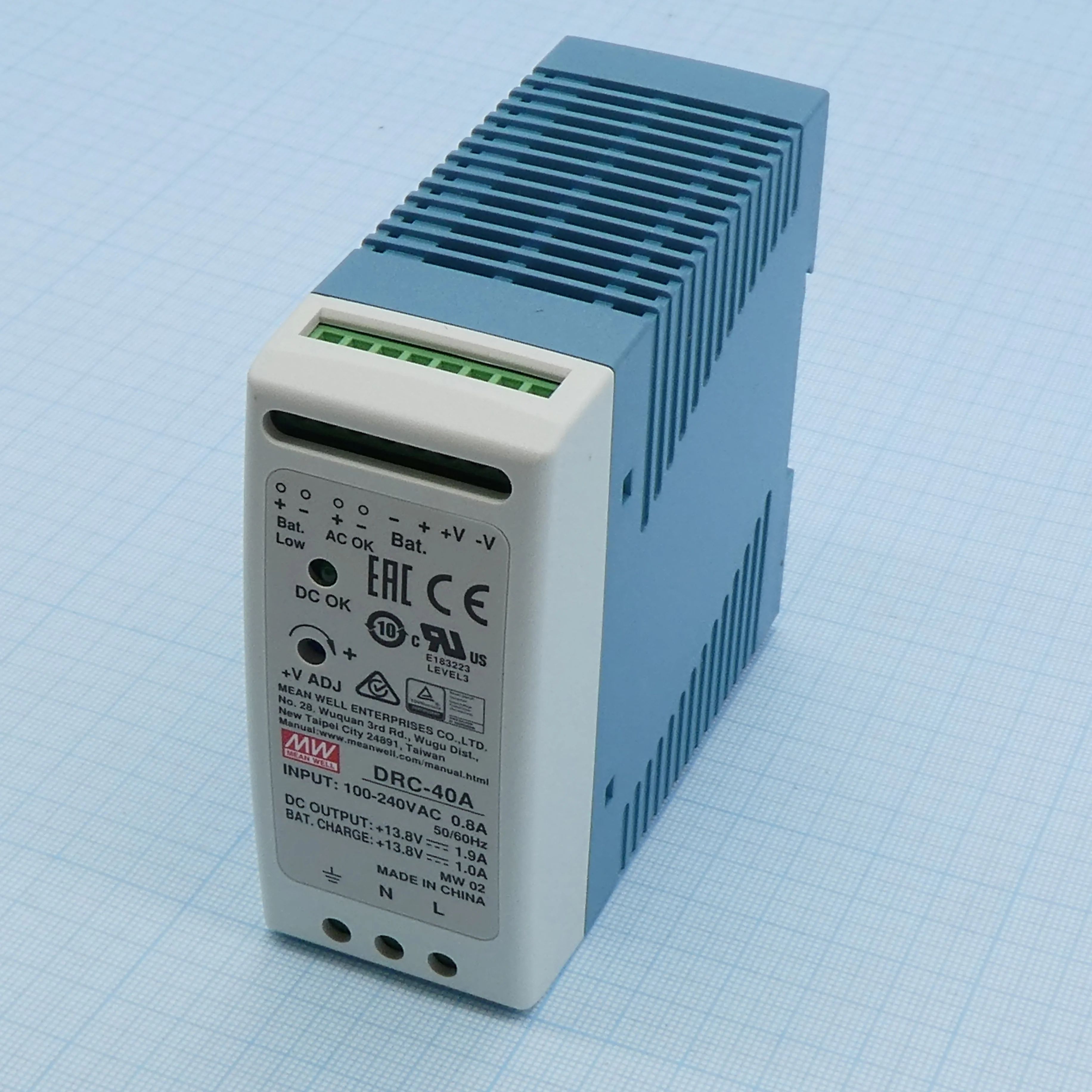 DRC-40A - AC-DC с функцией UPS, 40Вт, вход 90...264В АС/127...370В DC, выход1: 13.8В/0…2.9 (1.9 ном.) А, выход зарядного устройства 13.8В/1А, изоляция 3000В АС, в корпусе 40х90х100мм, -30...+70°С
