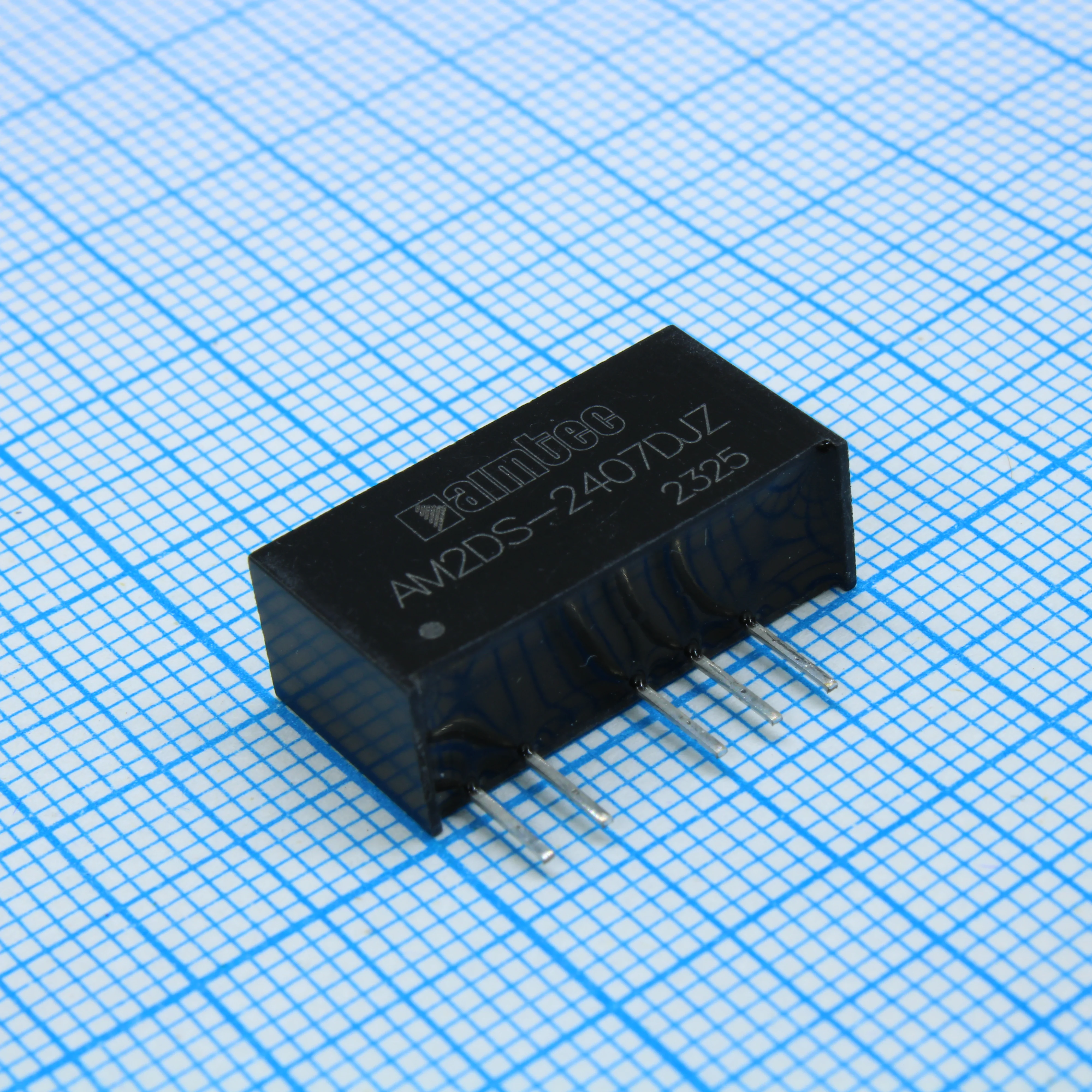 AM2DS-2407DJZ - DC/DC, 2Вт, вход 21.6…26.4В, выход ±7.2В/±0.013…0.139А, изоляция 1500В DC, КПД 80%, максимальная емкостная нагрузка не более ±470мкФ, SIP7, 19.65x7.05x10.16мм, -40…105°C, пластик