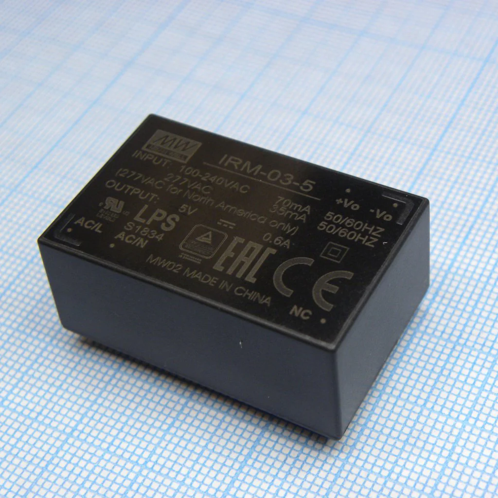 IRM-03-5 - AC-DC,3Вт, вход 85…305В AC 47...440 Гц, 120...370B DC, выход 5В/600мА, изоляция 3000В AC, в корпусе на плату 37х24х15мм, -30...+85°C, монтаж в отверстия