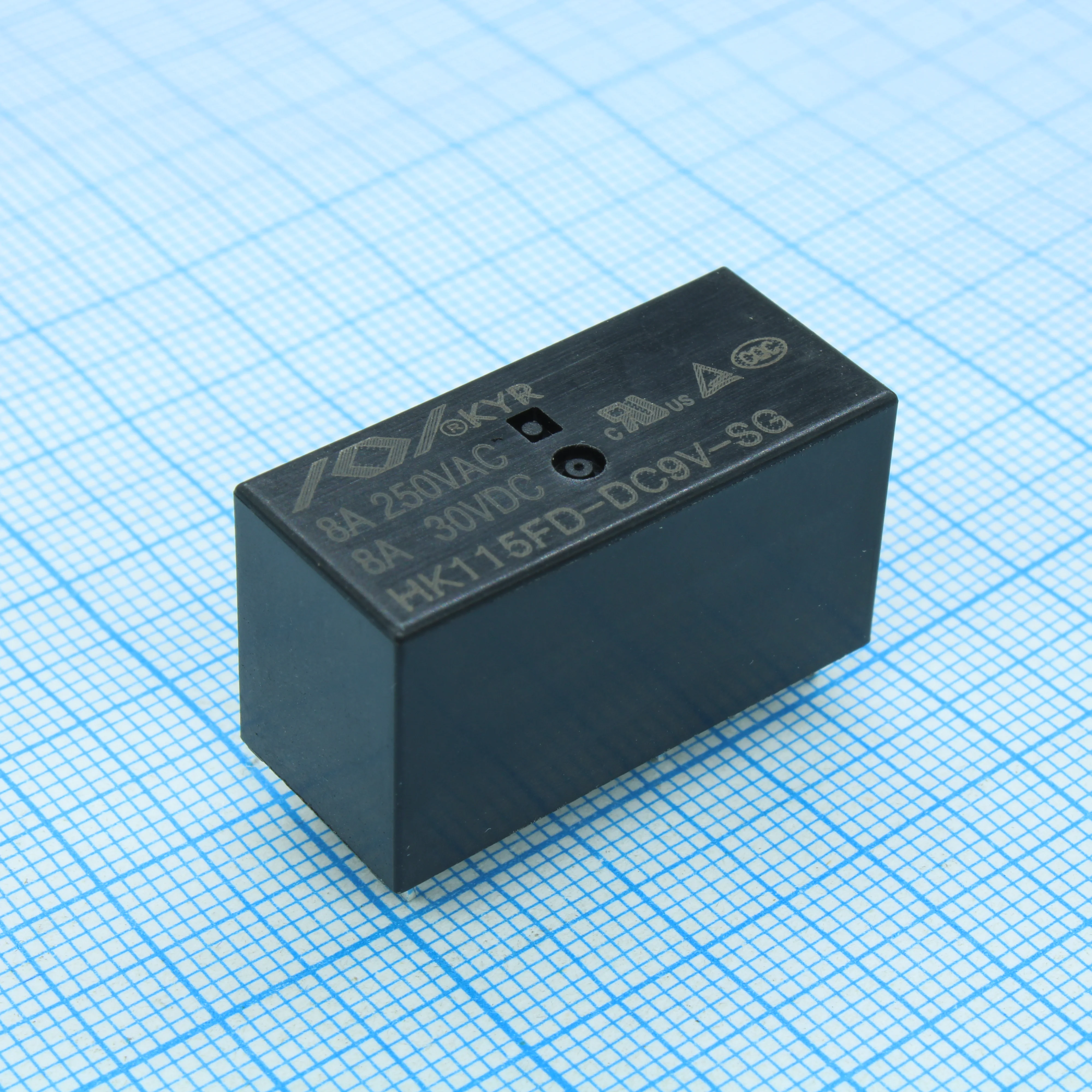 HK115FD-DC09V-SG - Реле силовое, 8А две контактных группы-два направления катушка 9В 0.4Вт