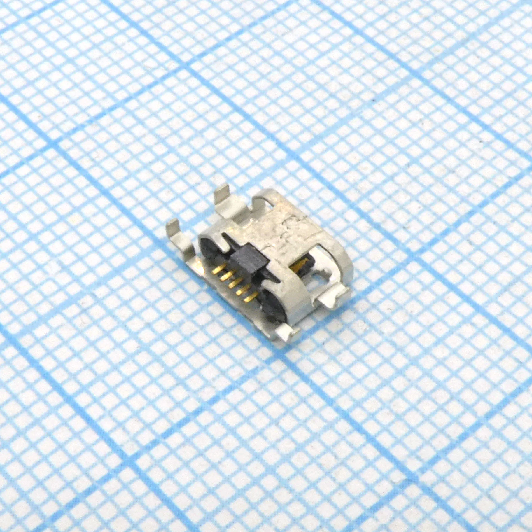 microUSB 5BF1-REV в разрез платы - Разъем Micro USB тип B, USB 2.0, розетка, 5 выводов, реверс