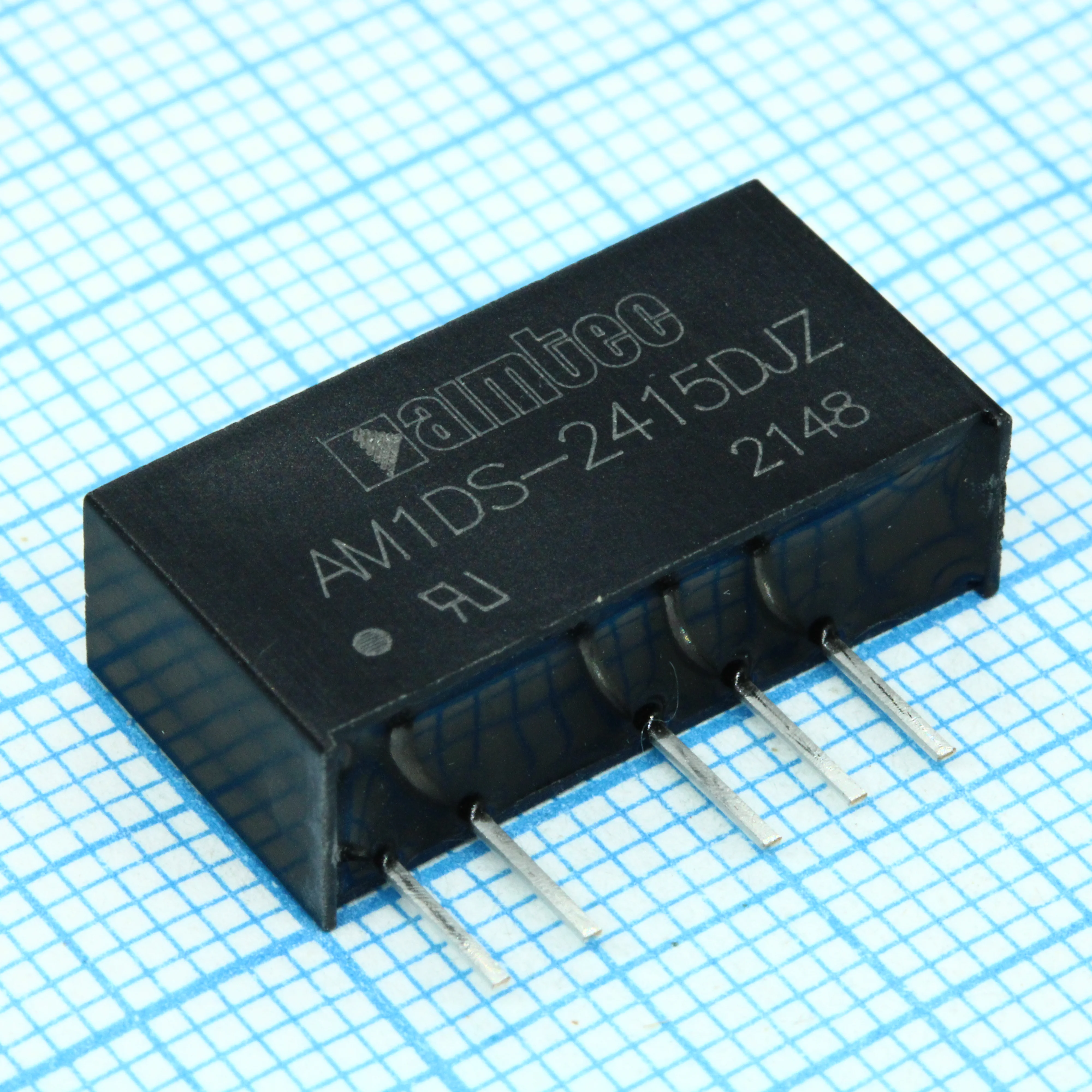 AM1DS-2415DJZ - DC/DC, 1Вт, вход 21.6…26.4В, выход ±15V/±0.004…0.034A, изоляция 1500В DC, КПД 79%, максимальная емкостная нагрузка не более 220мкФ, SIP7, 19.65x6x10.16мм, -40…105°C, пластик