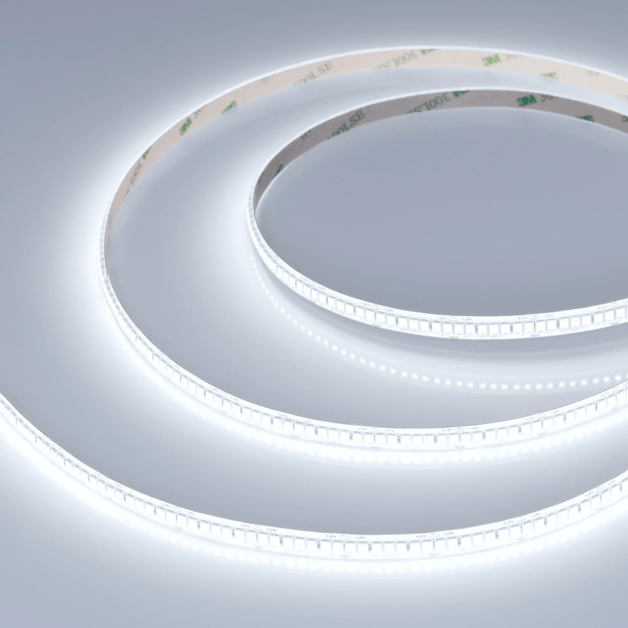 Лента герметичная RTW-SE-A280-8mm 24V White6000 (10 W/m, IP65, 5m) 045563 - Светодиодная лента RTW-SE-A280, герметичная IP65 (SE - силиконовое покрытие). Светодиоды 2835, 280 шт/м (1400 шт на 5м), белая плата, скотч 3M. Цвет БЕЛЫЙ 6000K, цветопередача CRI