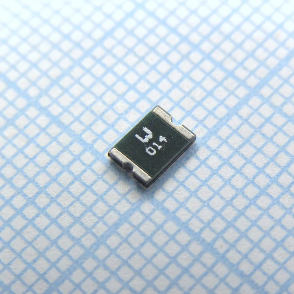 LP-MSM014-2 - Самовосстанавливающийся предохранитель PTC 0.14A(hold) 0.34A(trip) 60V 10A 1W 0.15s 1.5Ohm SMD Solder Pad 1812 T/R
