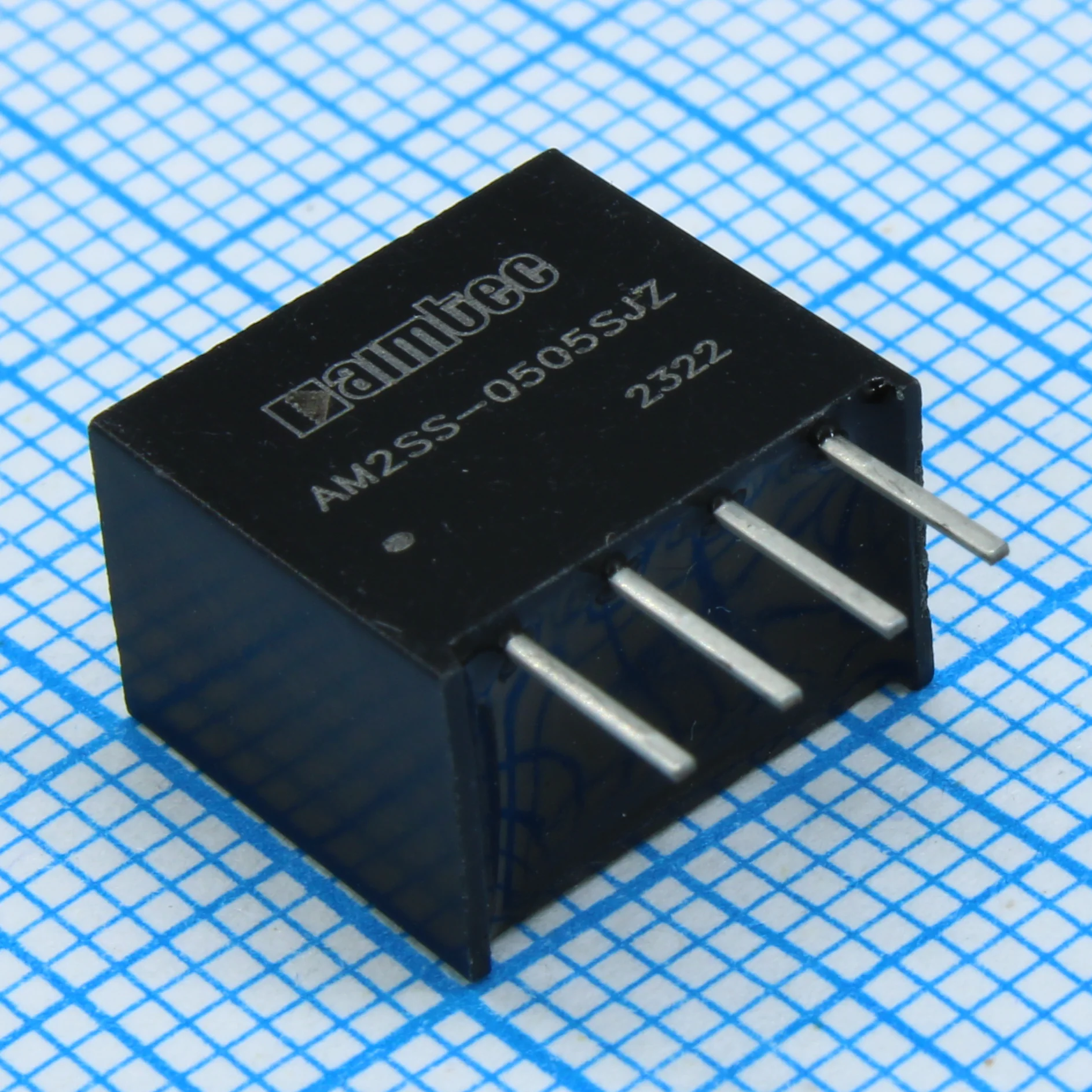 AM2SS-0505SJZ - DC/DC, 2Вт, вход 4.5…5.5В, выход 5В/0.04…0.4А, изоляция 1500В DC, КПД 81%, максимальная емкостная нагрузка не более 2400мкФ, SIP4, 11.6x7.55x10.16мм, -40…85°C, пластик