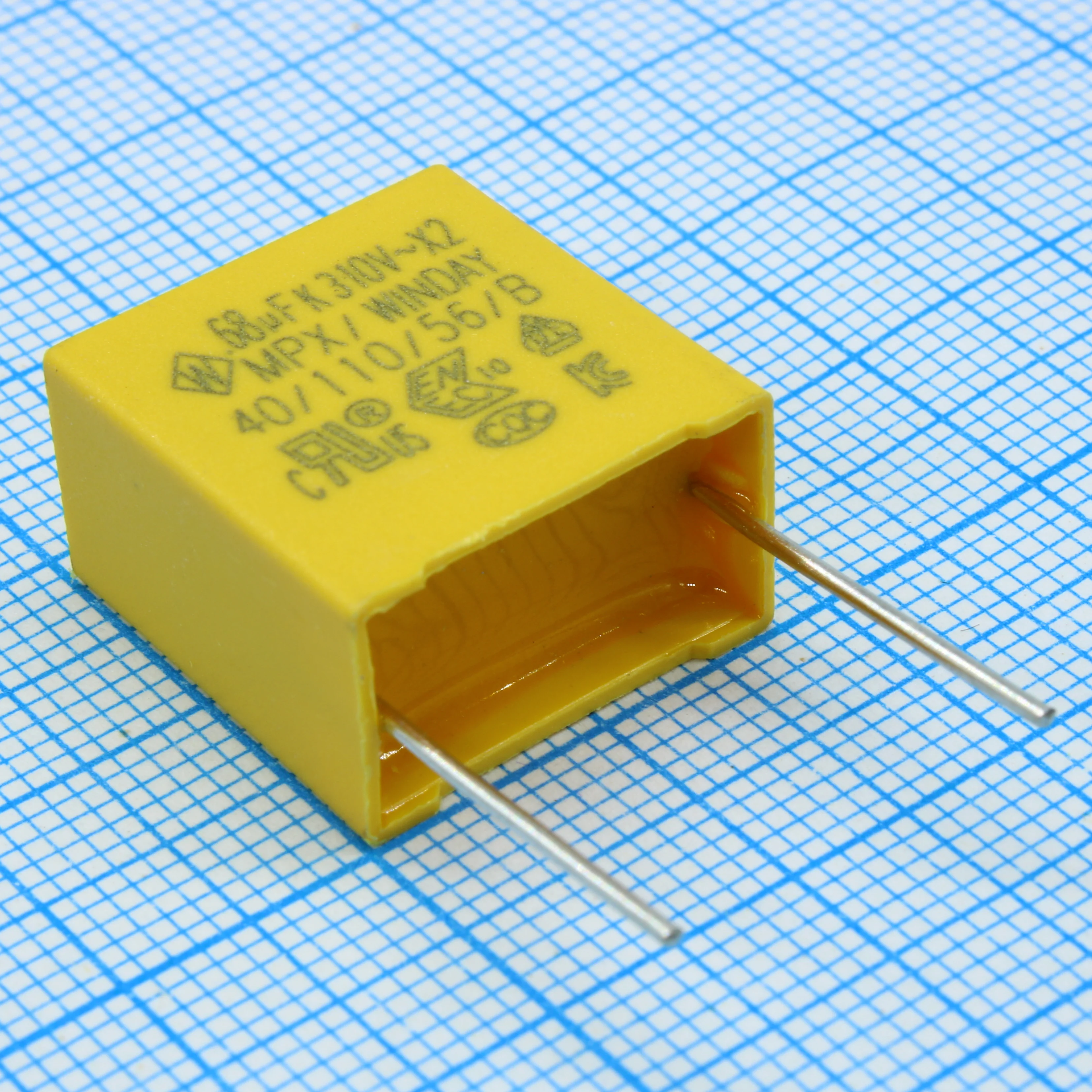 SMXVG684KD7XXAB1515 - Пленочный конденсатор X2, 310VAC, 0.68uF ±10%, размер 18 x 19 x 10.8 mm, Р=15 мм