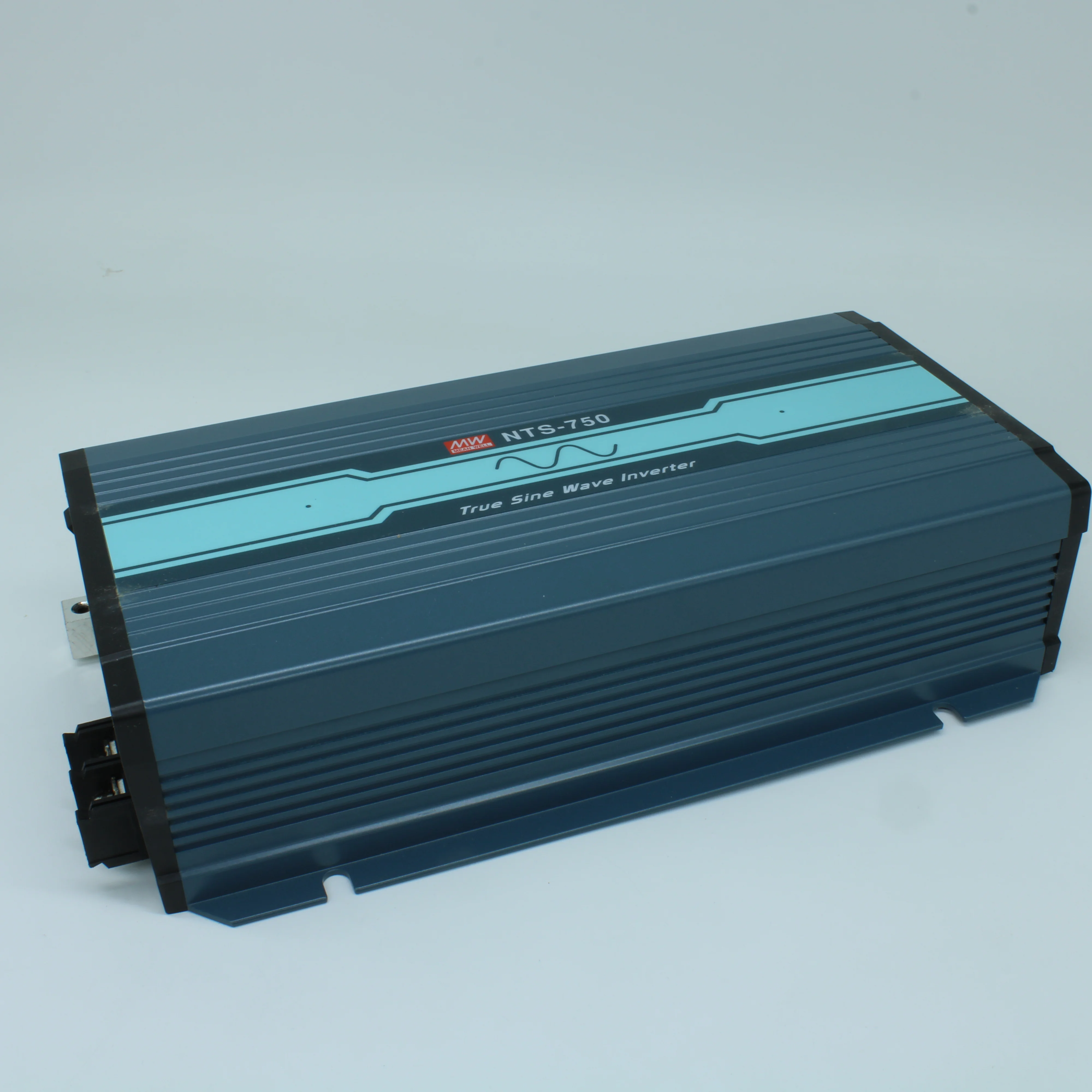 NTS-750-224EU - DC-AC, 750Вт, Рпик=1125Вт(10сек), Uвх=20…33В DC, Uвых=200/220/230/240В АС 50Гц, КГИ<3%, КПД 93%, изоляция 3000В AC, в кожухе 270х158х67мм, -25…+70°С, RS-232/RJ11, выход розетка EU