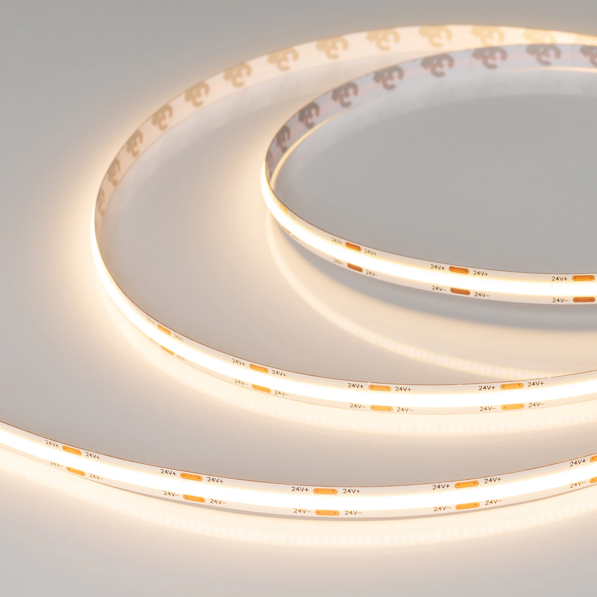 Лента COB-X544-8mm 24V Warm3000 (11 W/m, IP20, 5m, FreeCut) 043414 - Лента COB сплошной засветки без видимых светодиодов. Светодиоды CSP 544 шт/м (2720 шт на 5 м). Цвет свечения ТЕПЛЫЙ 3000 K, высокий индекс цветопередачи CRI>90, угол 160°. Мощность 11 Вт