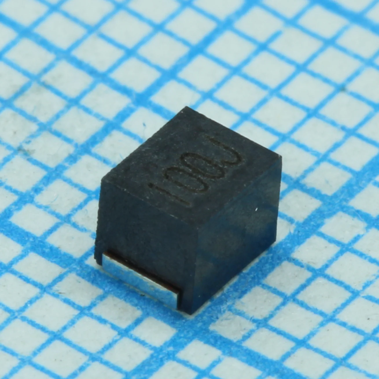 AISM1210-100K-0.15A - Проволочная SMD индуктивность на ферритовом сердечнике 2.52МГц 10мкГн ±10% 150мА RDC 2.1Ом 30Q