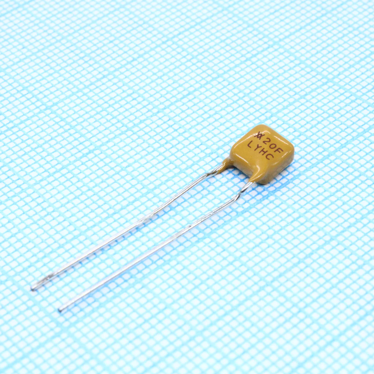 TRF250-120-2 - Самовосстанавливающийся предохранитель PTC 0.12A(hold) 0.24A(trip) 250VAC 60VDC 3A 1W 1.5s 4Ohm Radial 6.5 X 4.6 X 7mm Bulk
