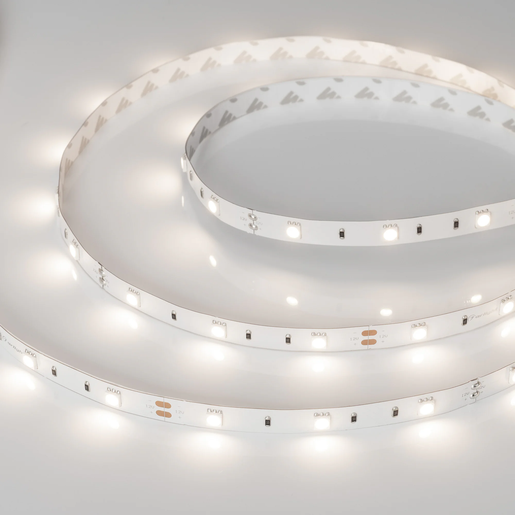 Лента RT-B30-10mm 12V Day4000 (7.2 W/m, IP20, 5060, 5m) 011570(2) - Светодиодная лента RT-B30, открытая. Светодиоды 5060, 30 шт/м (150 шт на 5 м), белая плата, ширина 10 мм, скотч 3M. Цвет ДНЕВНОЙ 4000 K, цветопередача CRI>85, угол 120°. Питание 12V, мощн