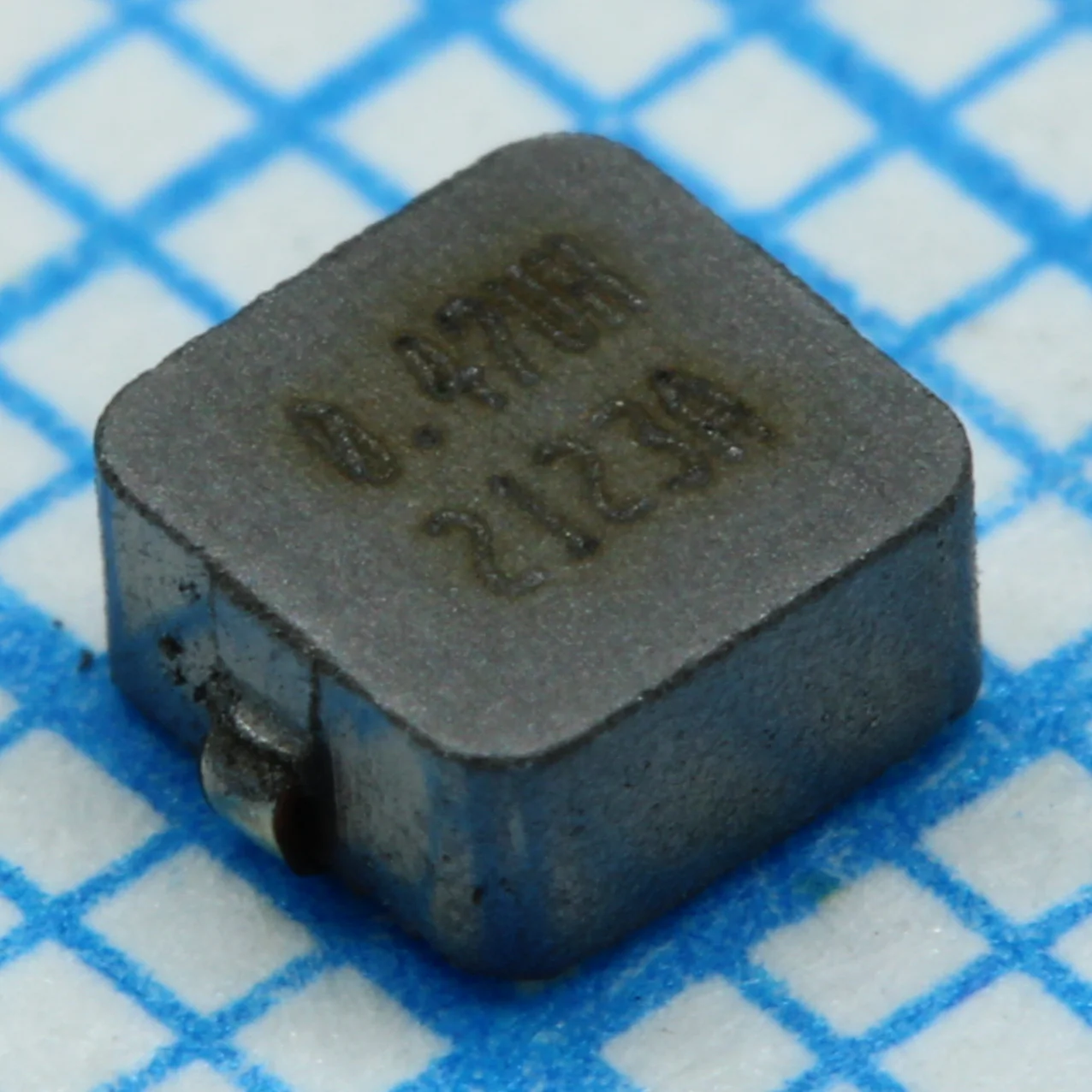 IHLP1212AEERR47M11 - Индуктивность силовая проволочная 0.47мкГн ±20% 100кГц порошковое железо 6.7A 0.015Ом по постоянному току 1212 лента на катушке