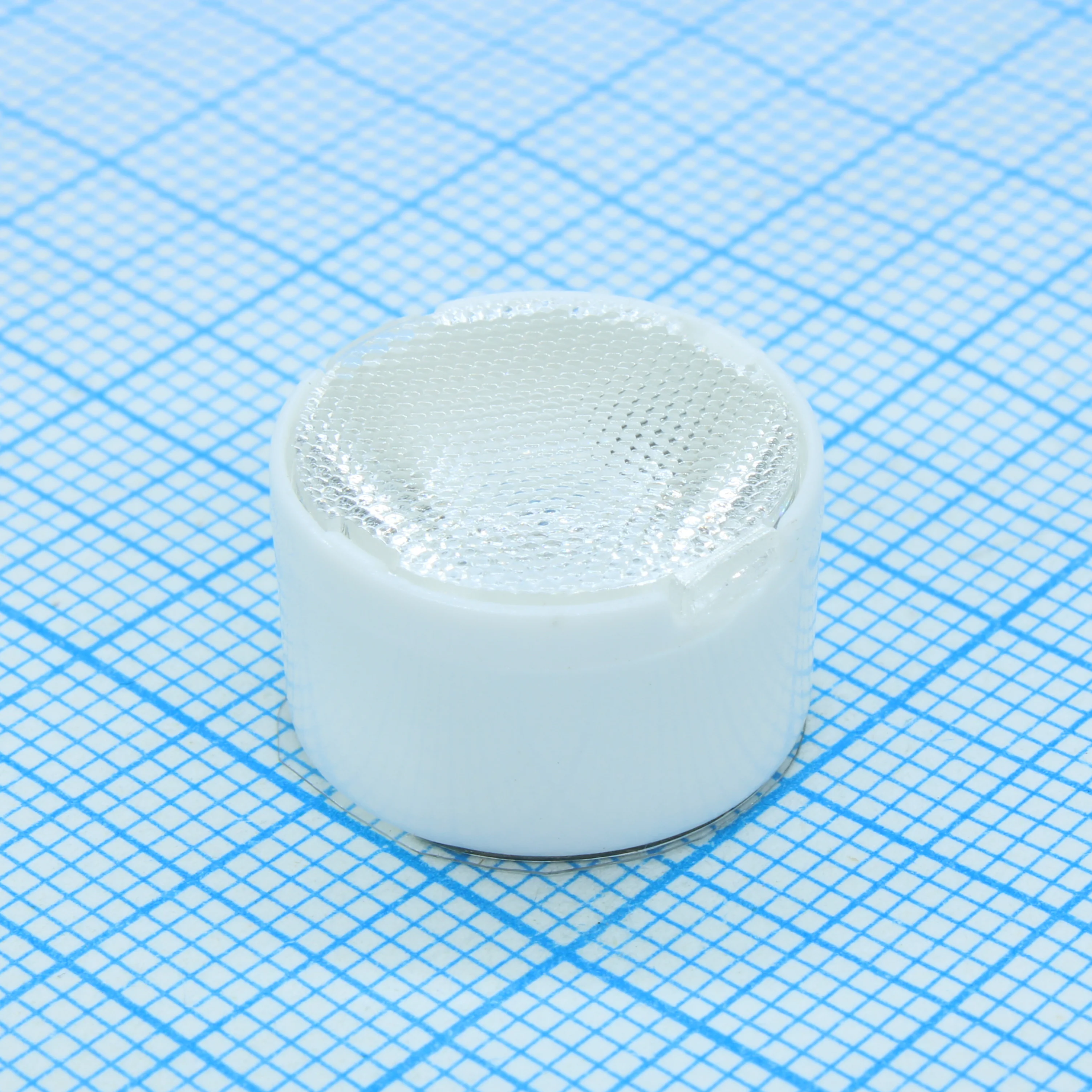 AT16D9H30G - Линза белая для светодиода 3535/3030,  ~30°,  D=16,1mm  H:9,7mm, PMMA