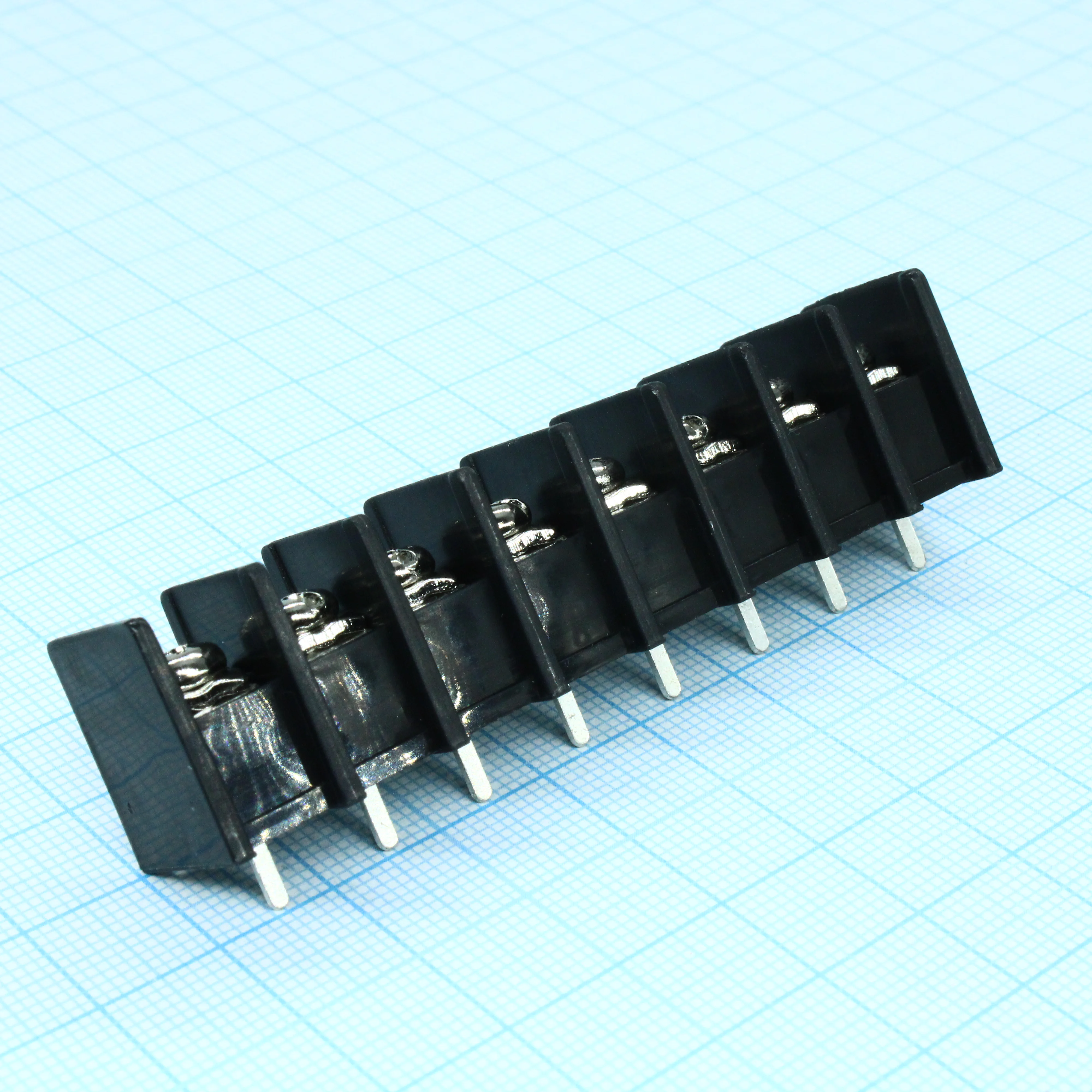 DG45C-B-08P-13-00A(H) - Барьерный клеммный блок 8 контактов. Серия DG45C-B