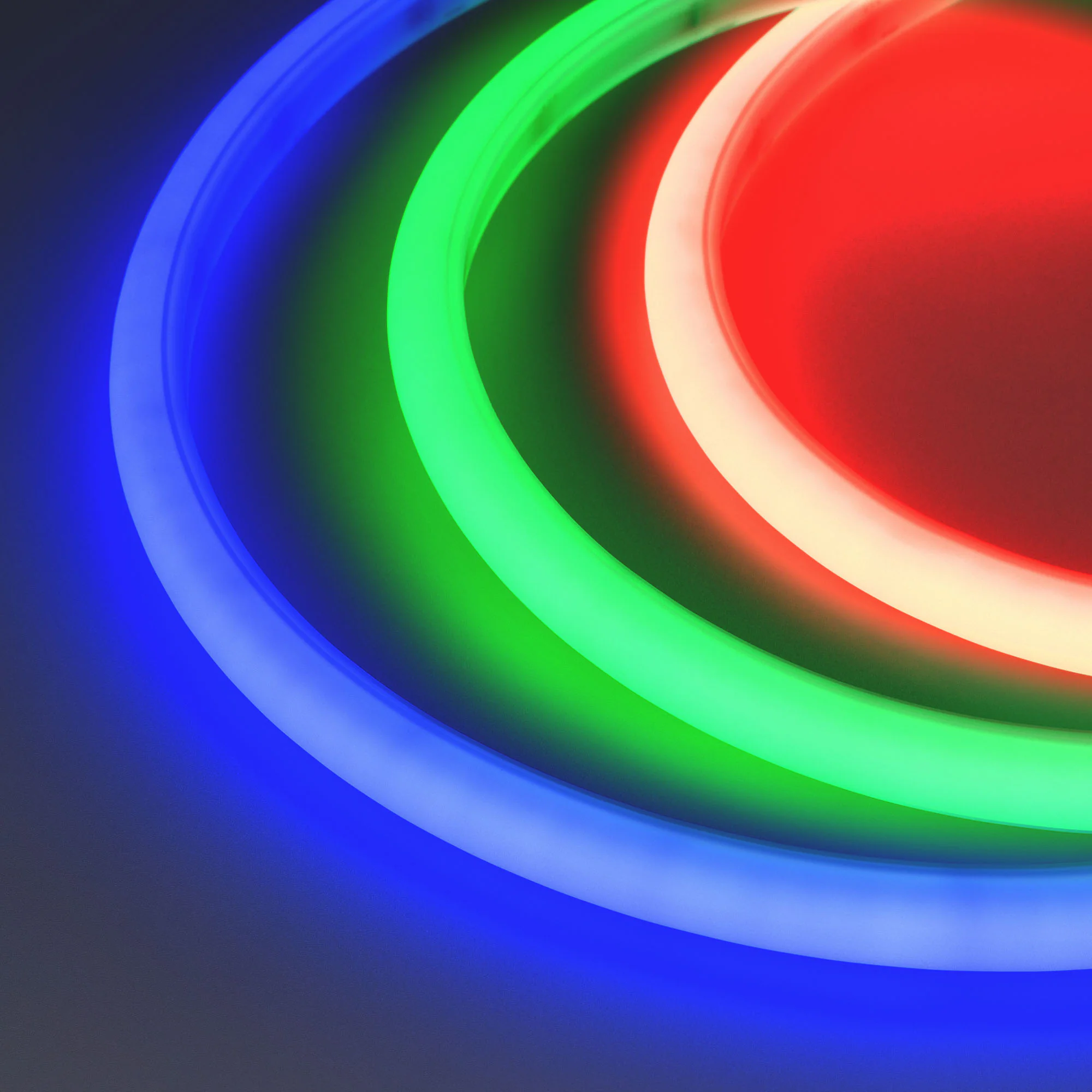Лента герметичная MOONLIGHT-TOP-G120-16x15mm 24V RGB (12 W/m, IP67, 5m, wire x2) 042753 - Гибкая герметичная лента (неон серии MOONLIGHT), сечение 16х15 мм. Светодиоды SMD3838 120 шт/м. Цвет свечения RGB, угол излучения 160°. Мощность 12 Вт/м, питание 24 