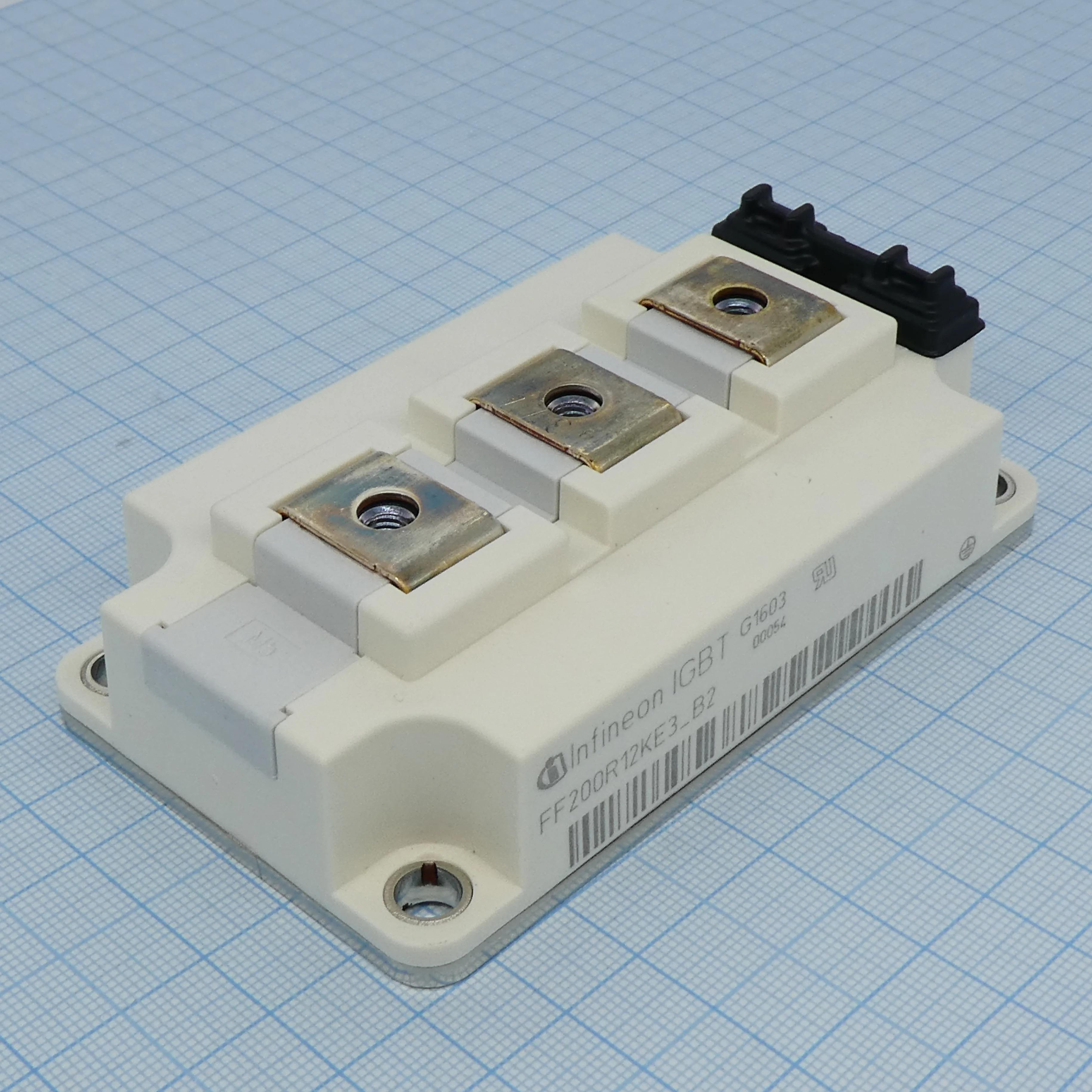 FF200R12KE3HOSA1 - Биполярный транзистор IGBT, 1200 В, 200 А, 1050Вт