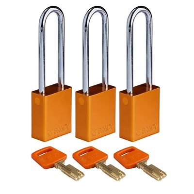 gws150325 - Замки SafeKey алюминиевые со стальной дужкой, высота дужки – 76 мм, диаметр дужки – 6.4 мм, алюминиевый корпус, размеры корпуса – 46х38х19 мм, система "Одинаковые ключи", цвет – оранжевый, 3 шт/упак
