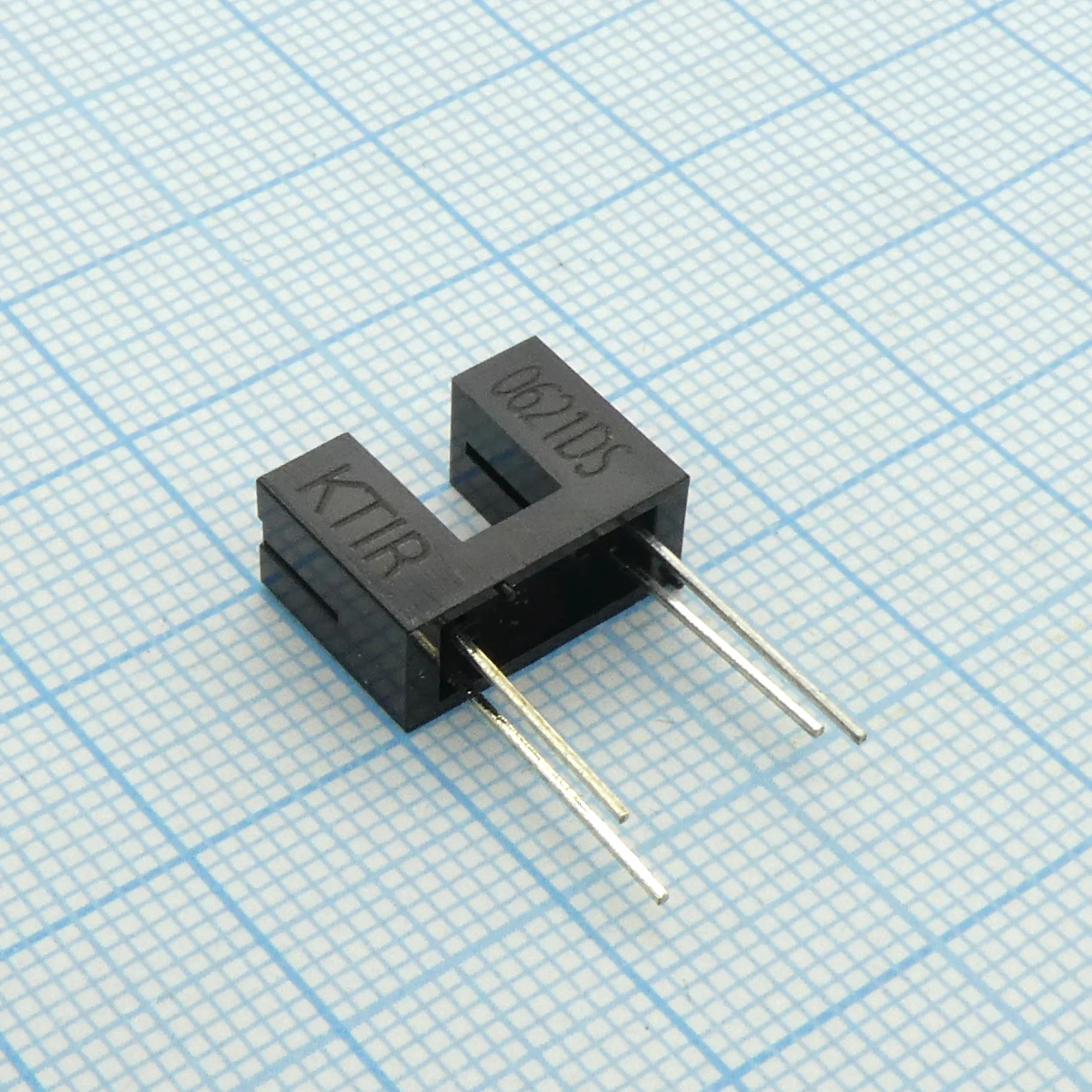 KTIR0611S - Оптический датчик щелевой на прерывание 940нМ