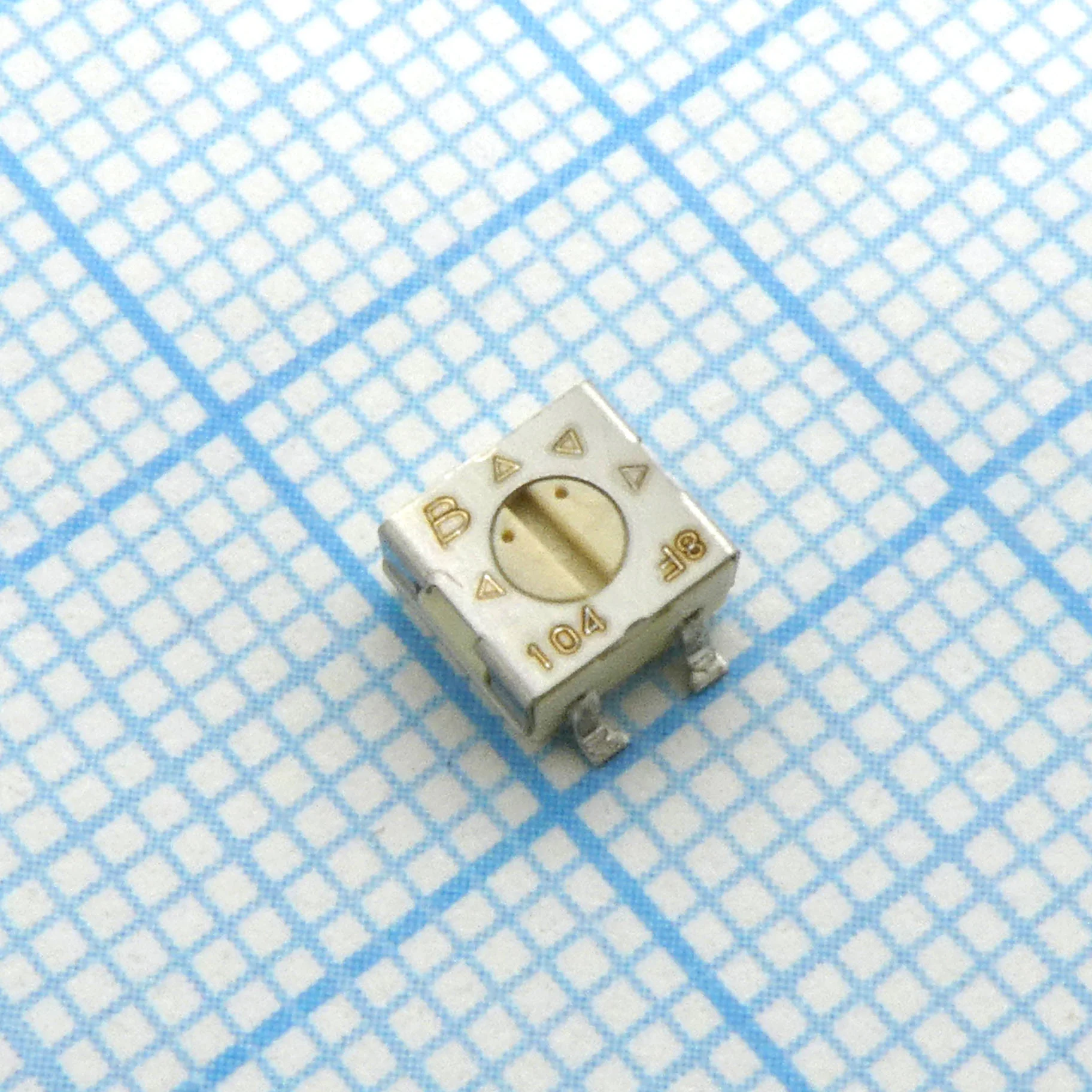 3314G-1-104E - Потенциометр однооборотный керметный 100кОм 0.25Вт SMD