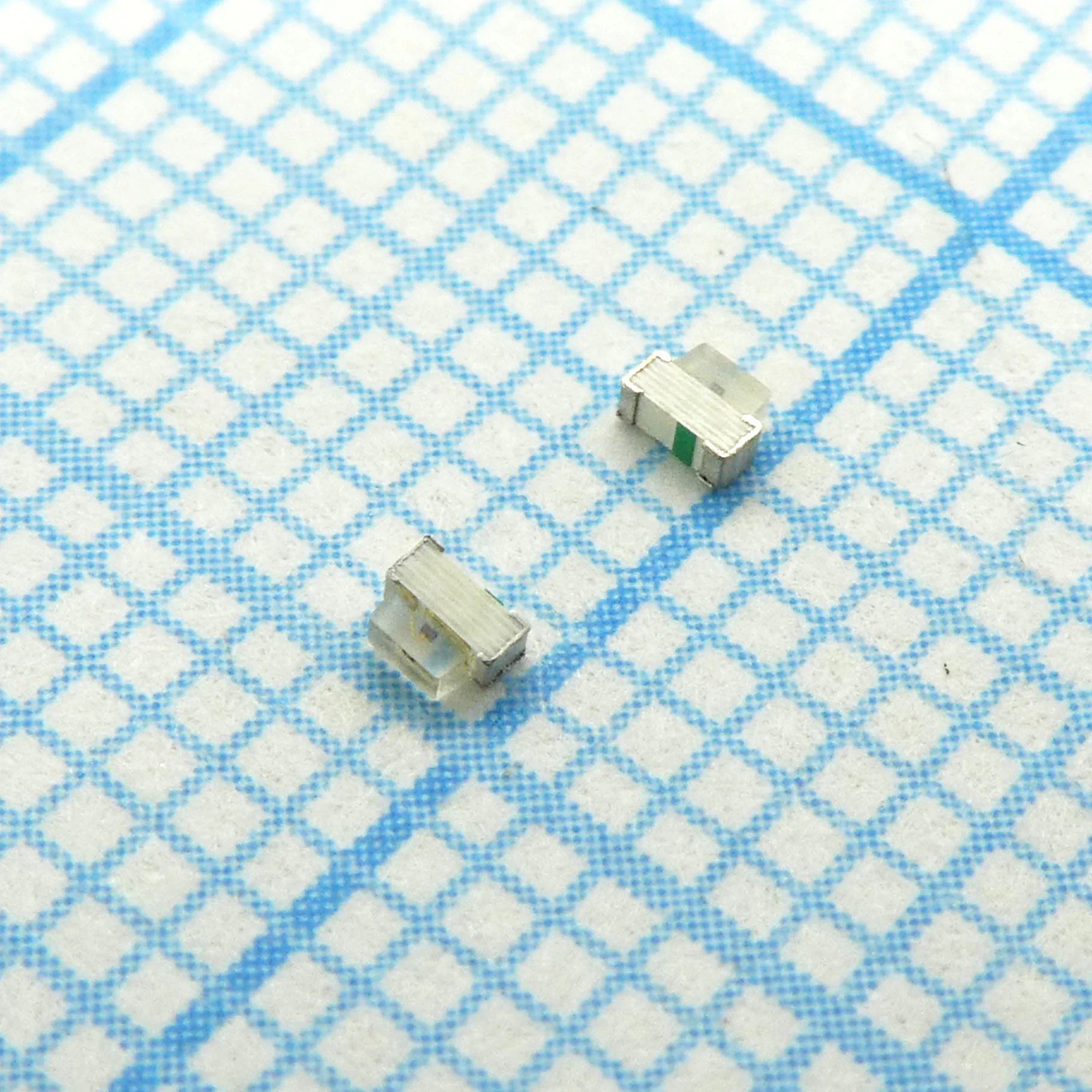 KPA-1606CGCK - Светодиод smd 1,6х0,6мм/зеленый/570нм/20-50мкд/прозрачный/110°/угловой